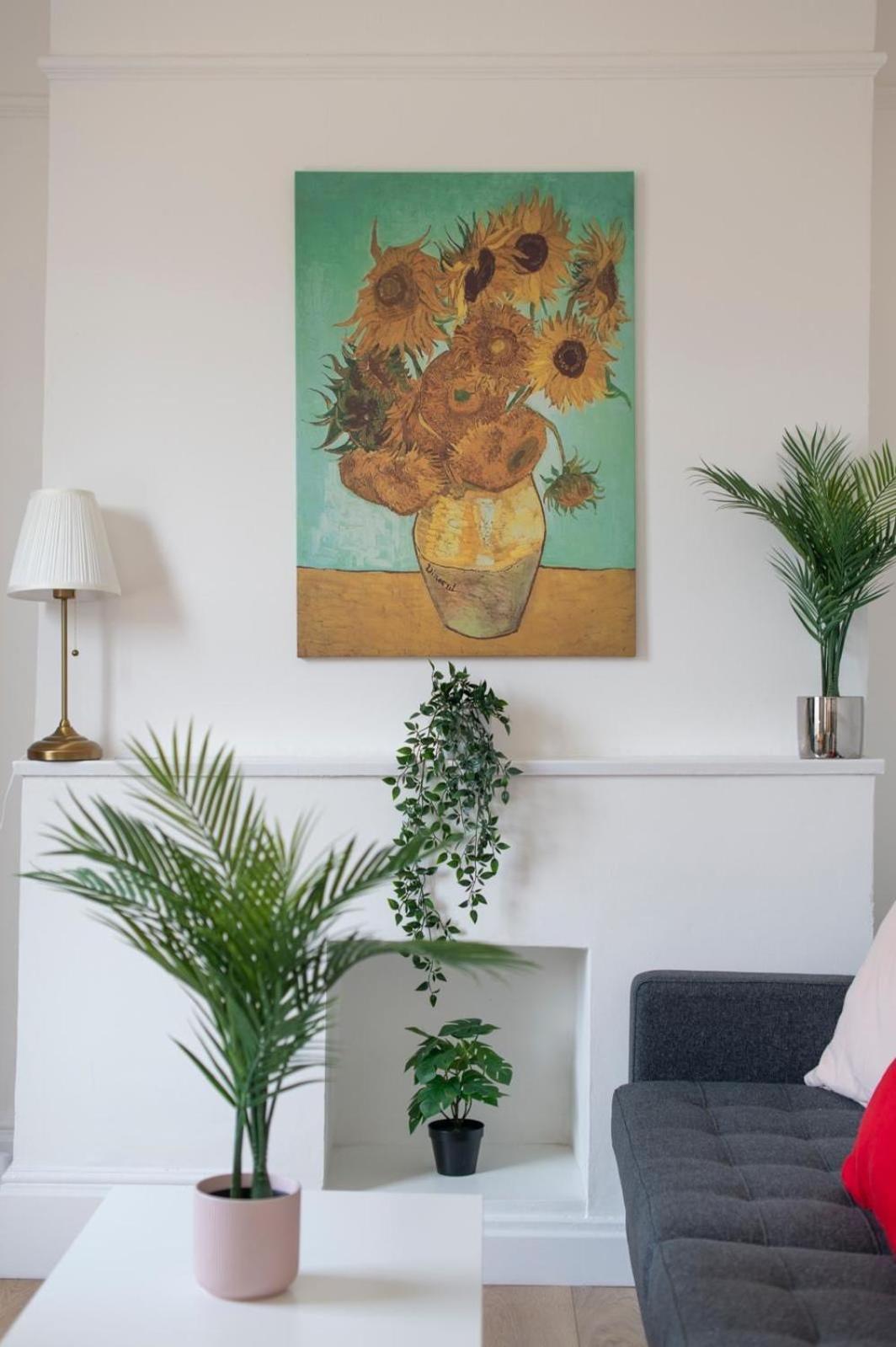 Split-level Spacious Family Apartment London