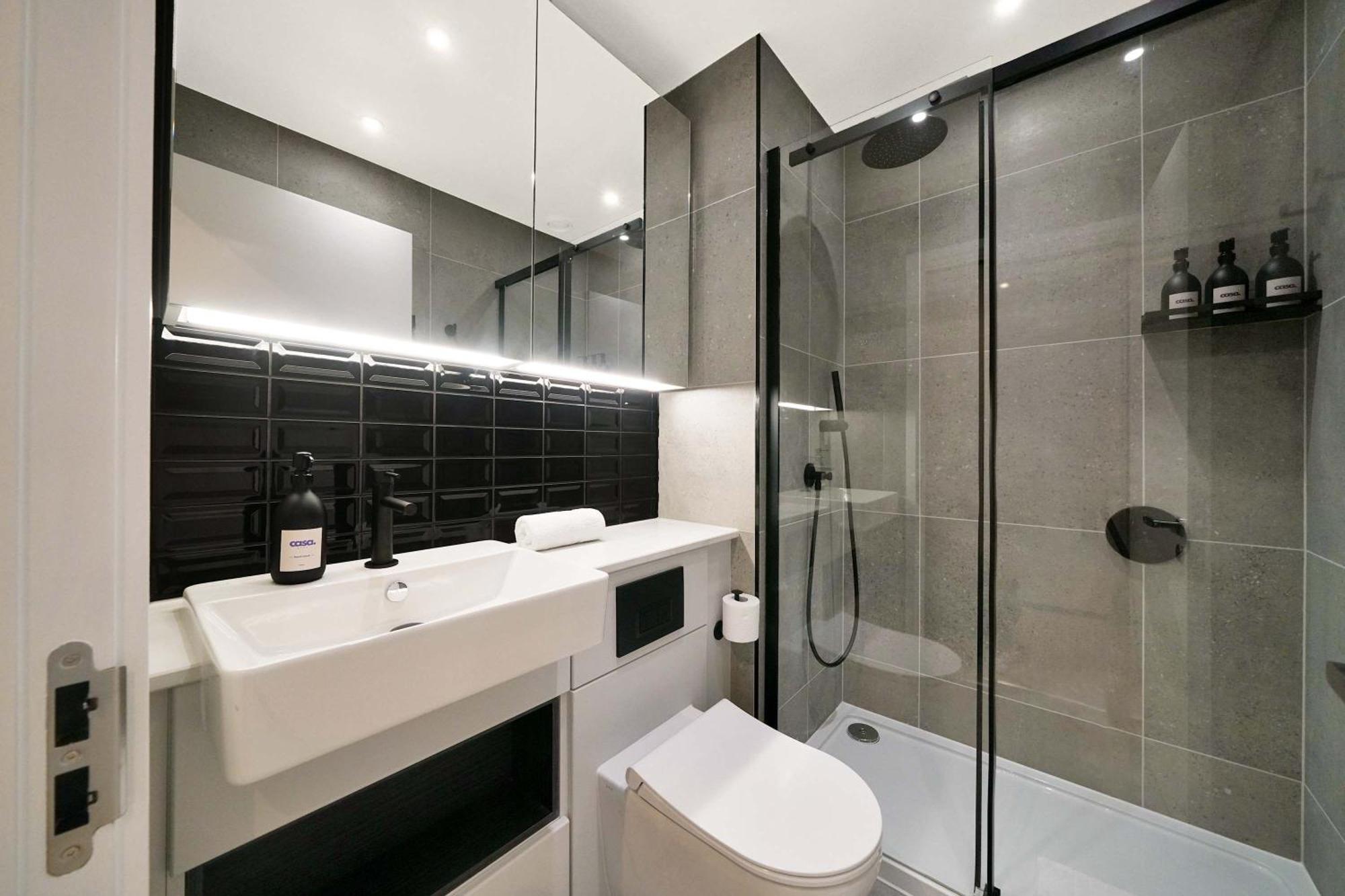 Rosso 2br & Views * Londen