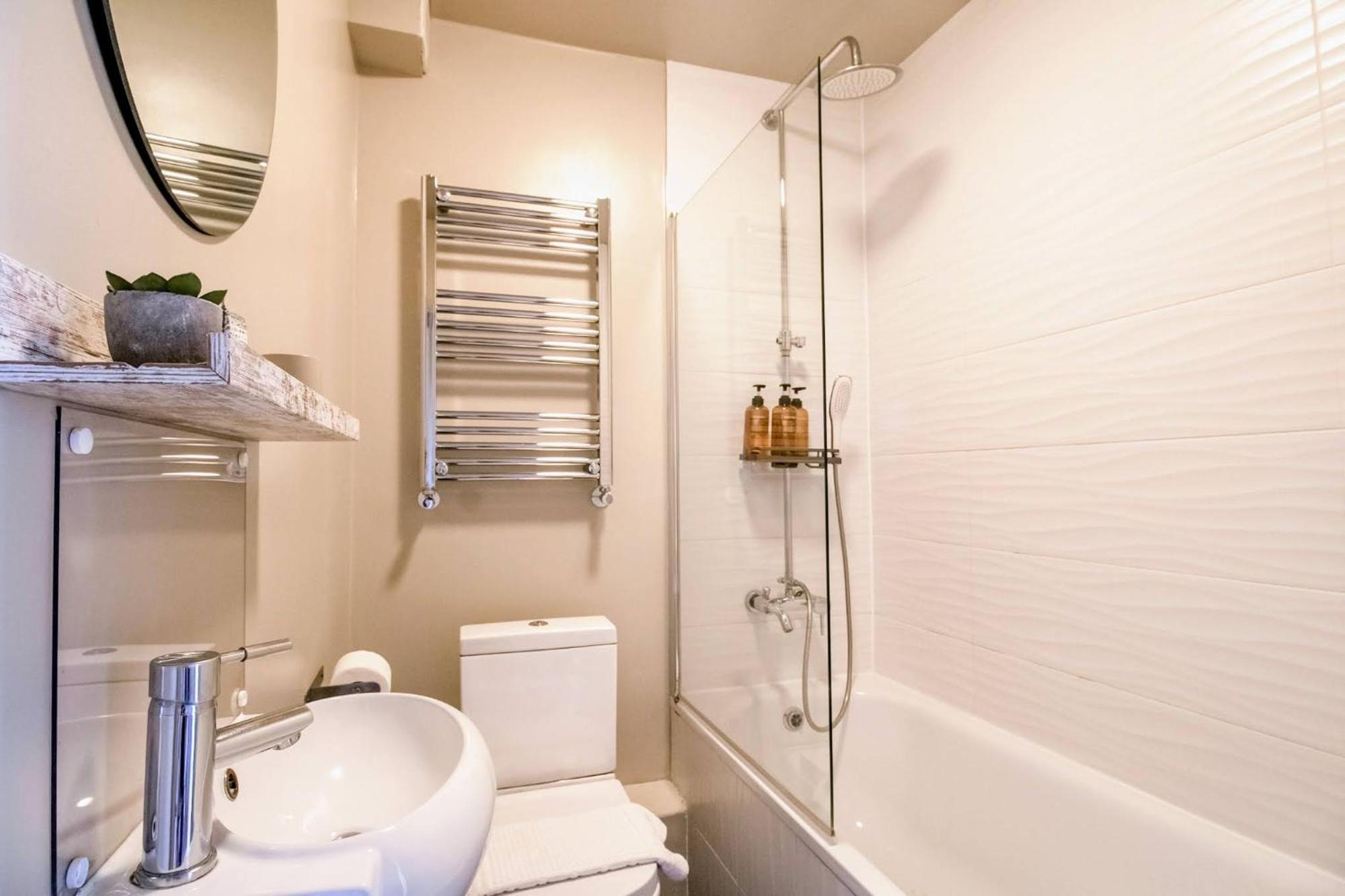 2br 2ba Sleeps 6 King Beds Views E1
