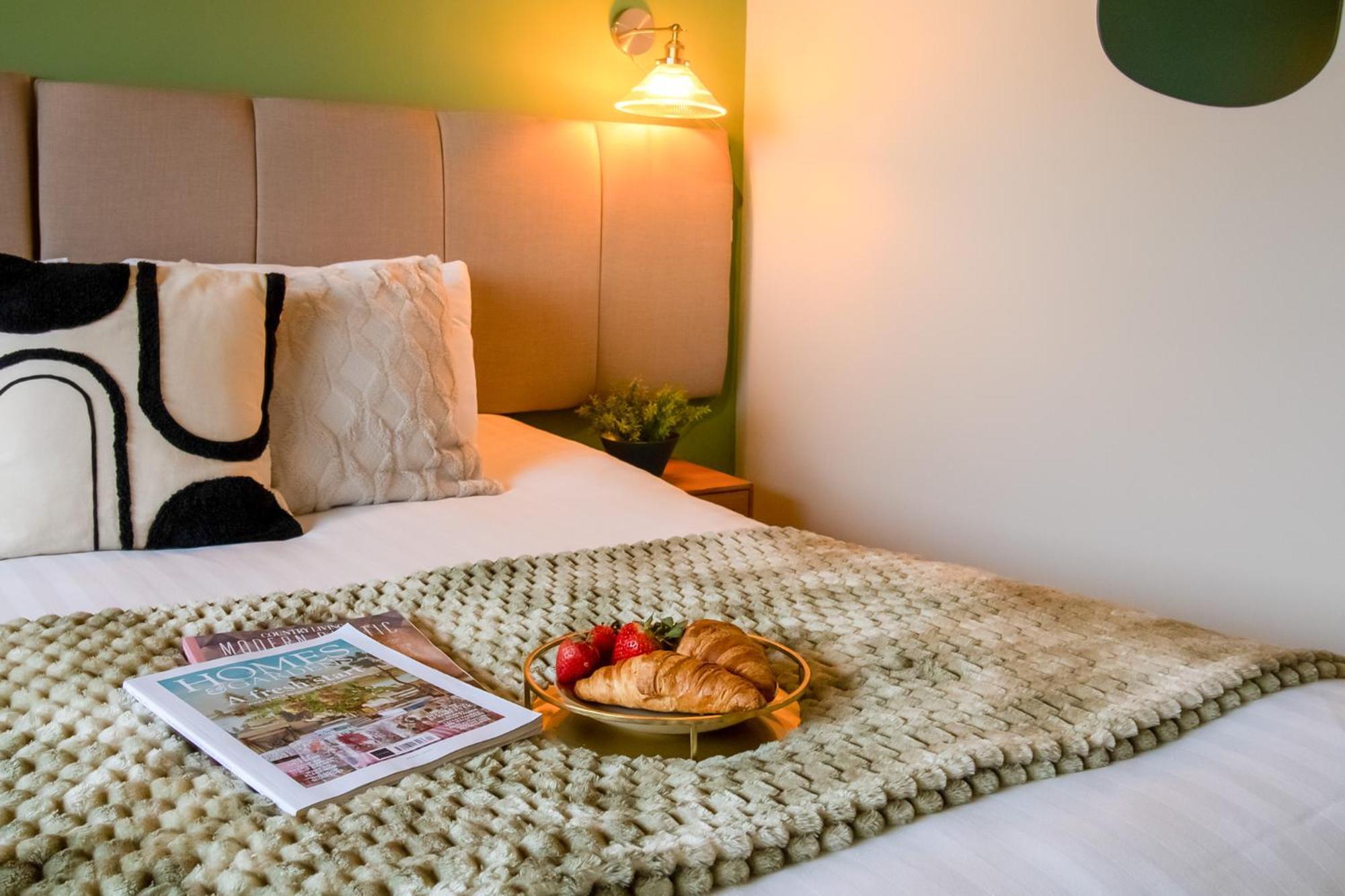 2br 2ba Sleeps 6 King Beds Views E1 Apartment *