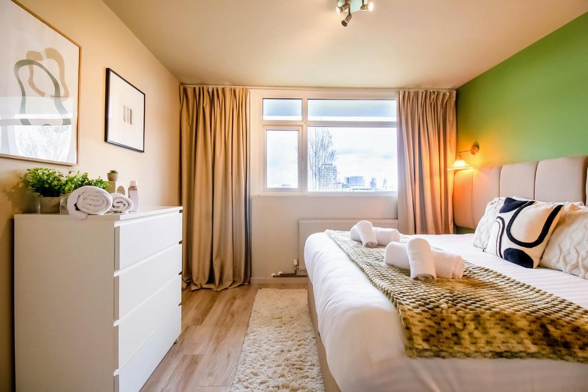 2br 2ba Sleeps 6 King Beds Views E1 Apartment *