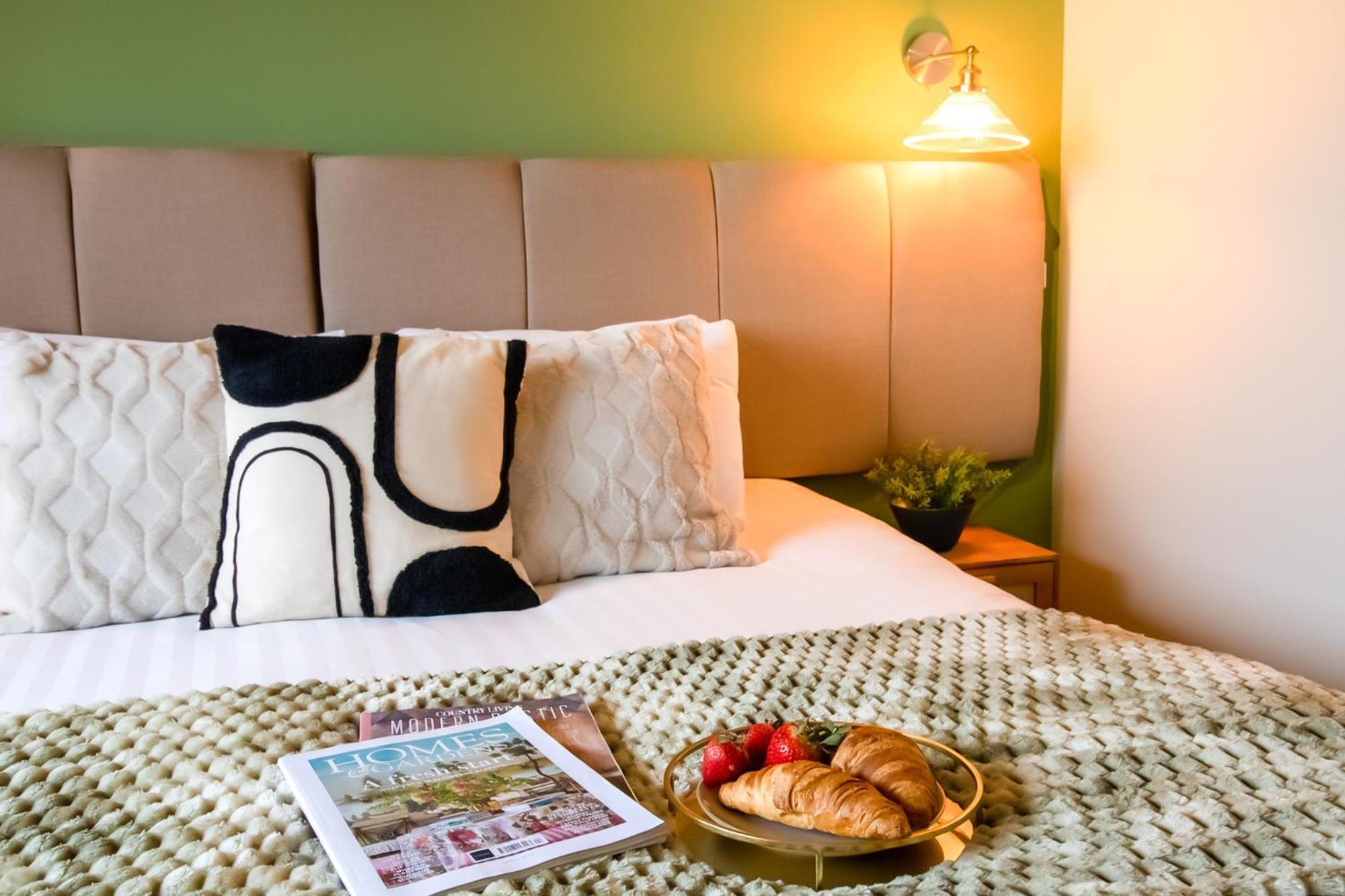 Apartment 2br 2ba Sleeps 6 King Beds Views E1 London