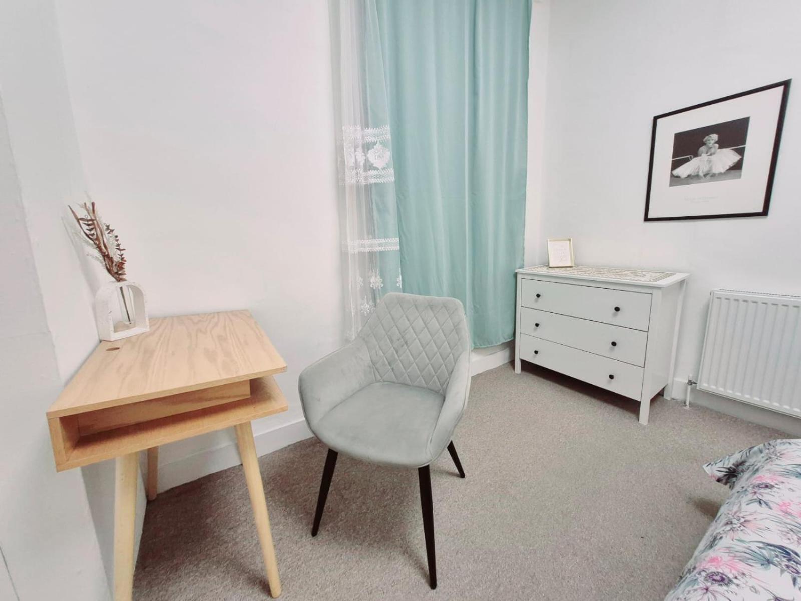 Lovely 2br Flat In London, Turnpike Lane N8 - Piccadilly Line Apartment