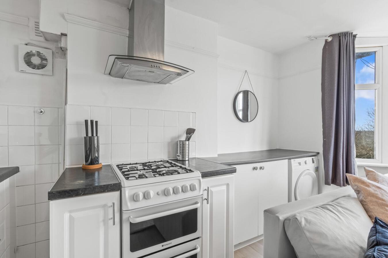 Cosy 2 Bed Flat, Wembley Stadium Apartment London