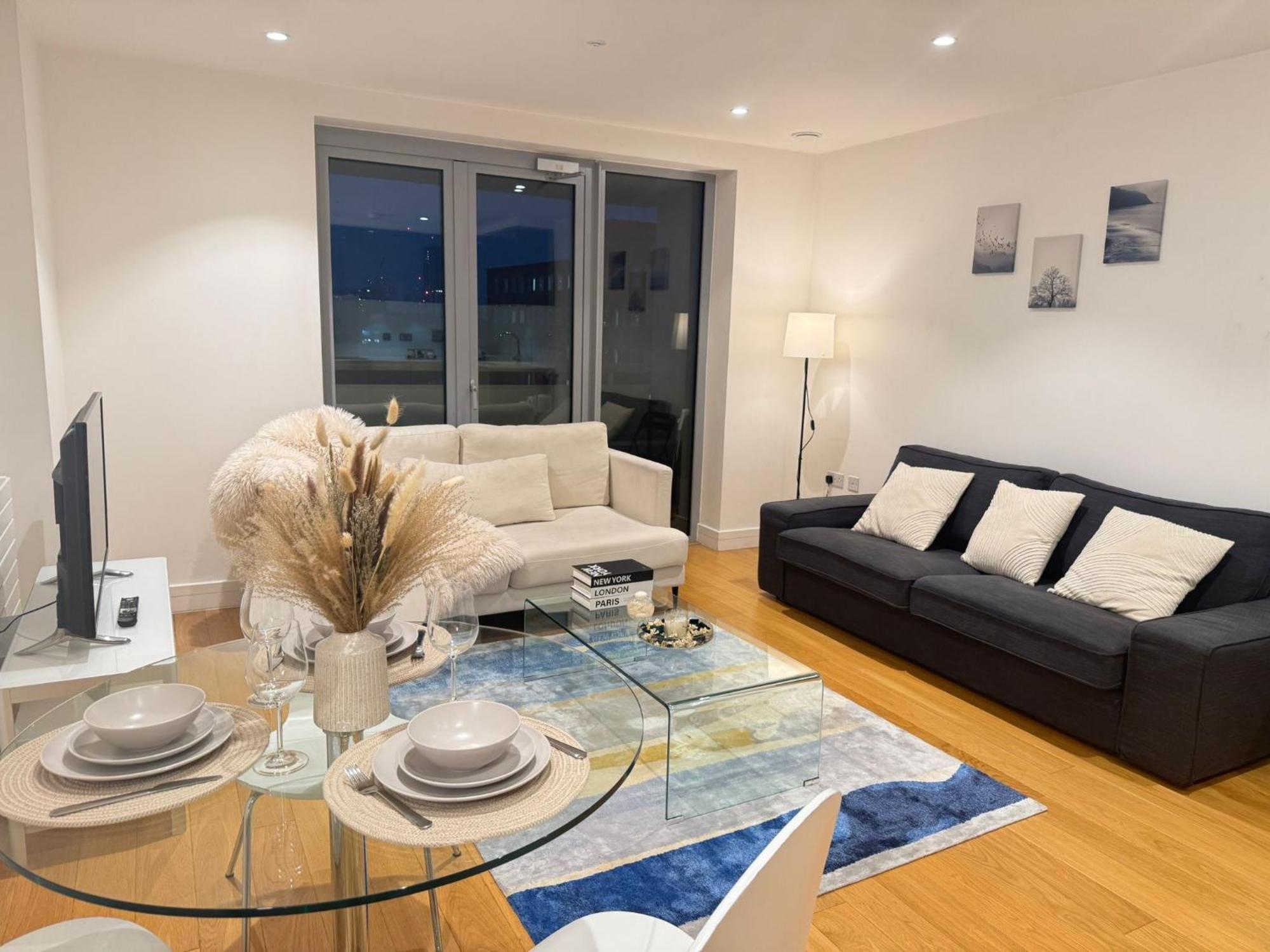 Auracasa 2 Bed O2 Canning * Londen