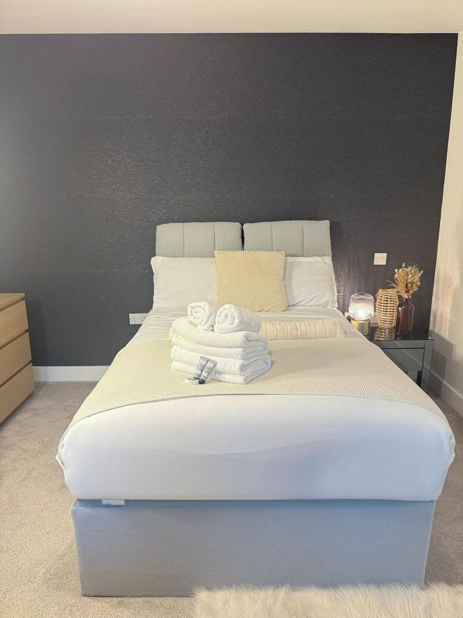 Auracasa 2 Bed O2 Canning * Londen