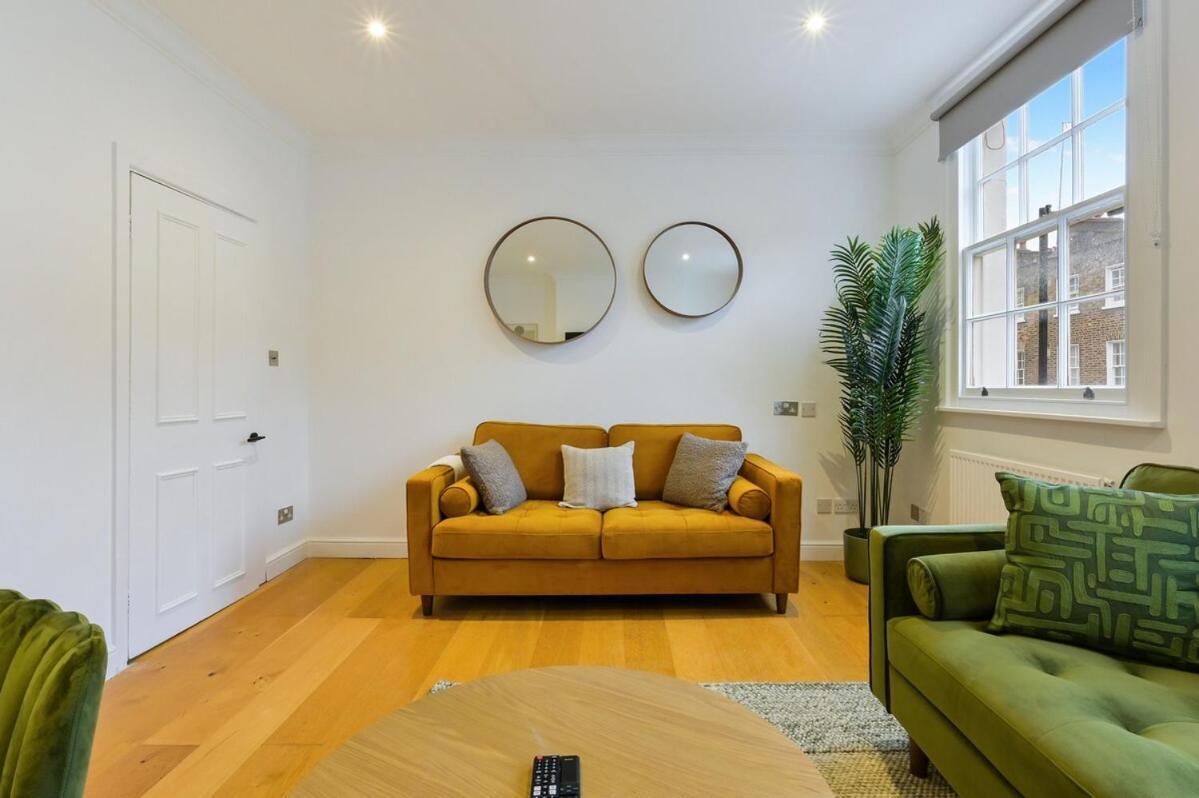Bright 2 Bed In Apartment *