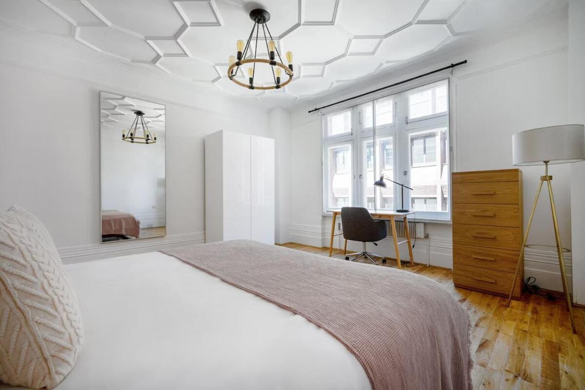 Apartamento Huge 2 Bedrooms 3 Beds! Covent Gdn 3 Min To Subway Londres