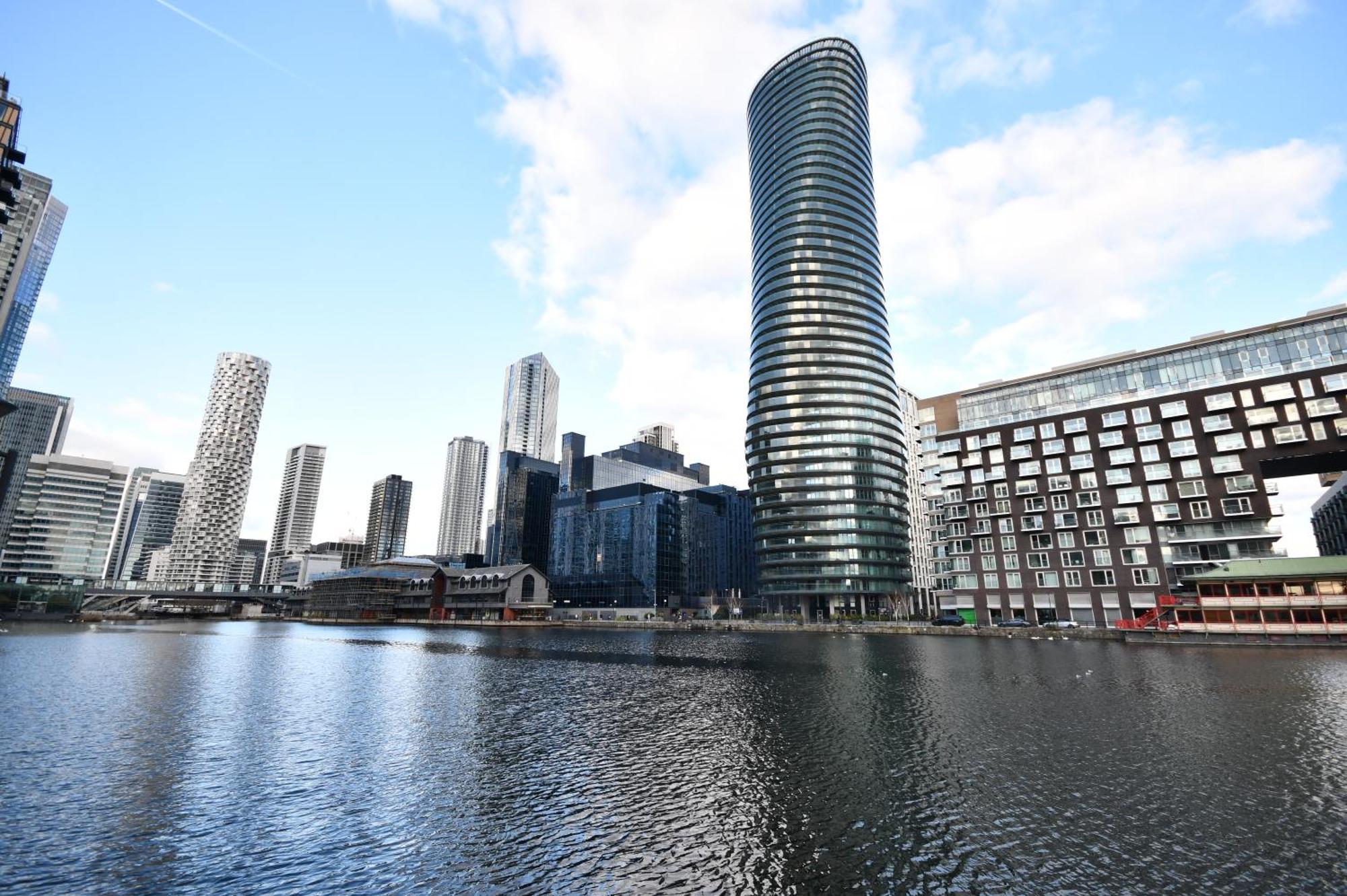 Comfortable 2 Bedroom Flat With Great View Near Canary Wharf Londres