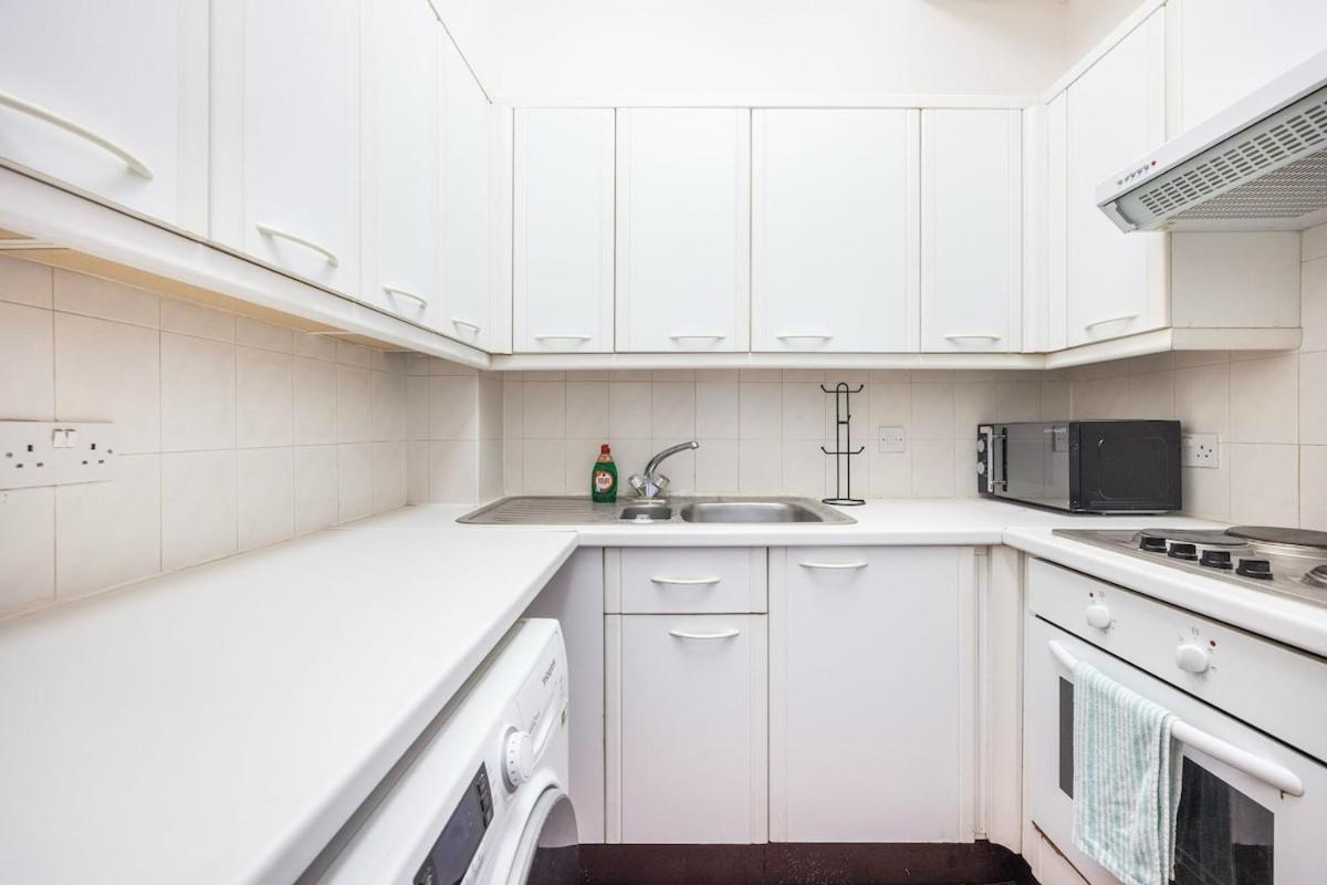Apartment Spacious 1br Near Bridge London