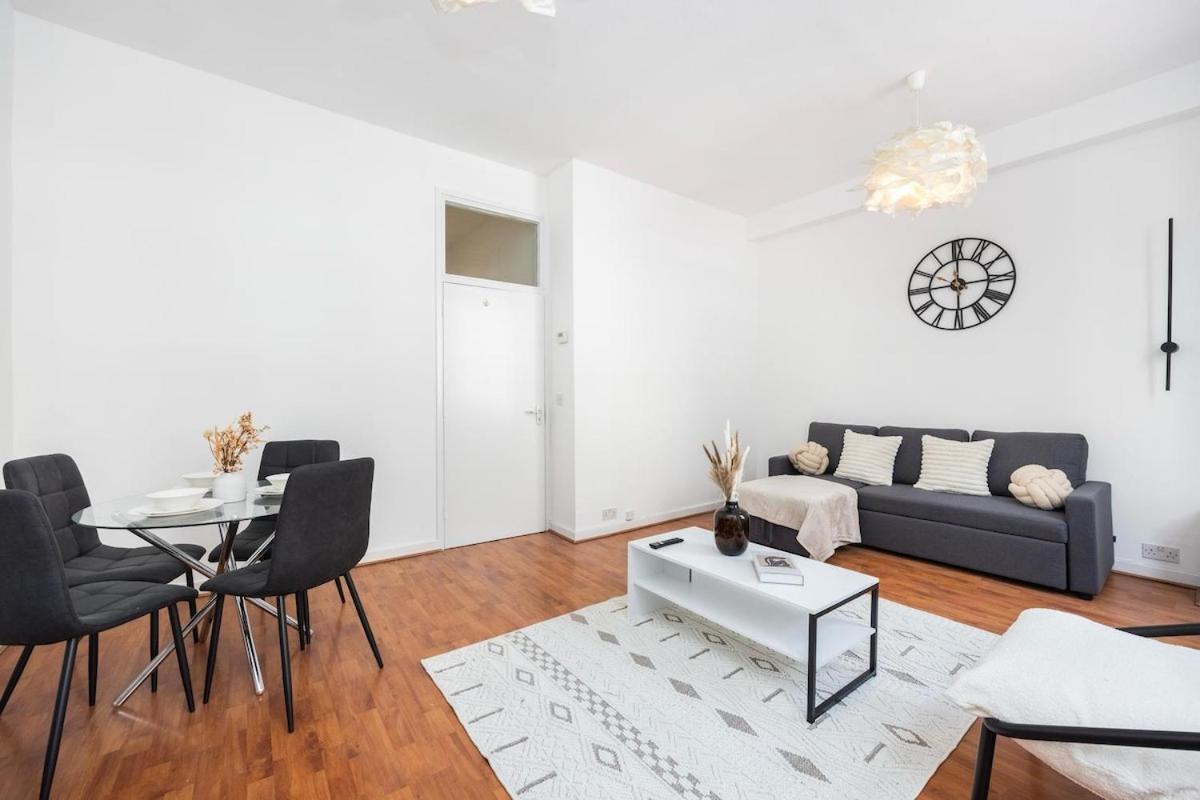 Spacious 1br Near Bridge Apartment London