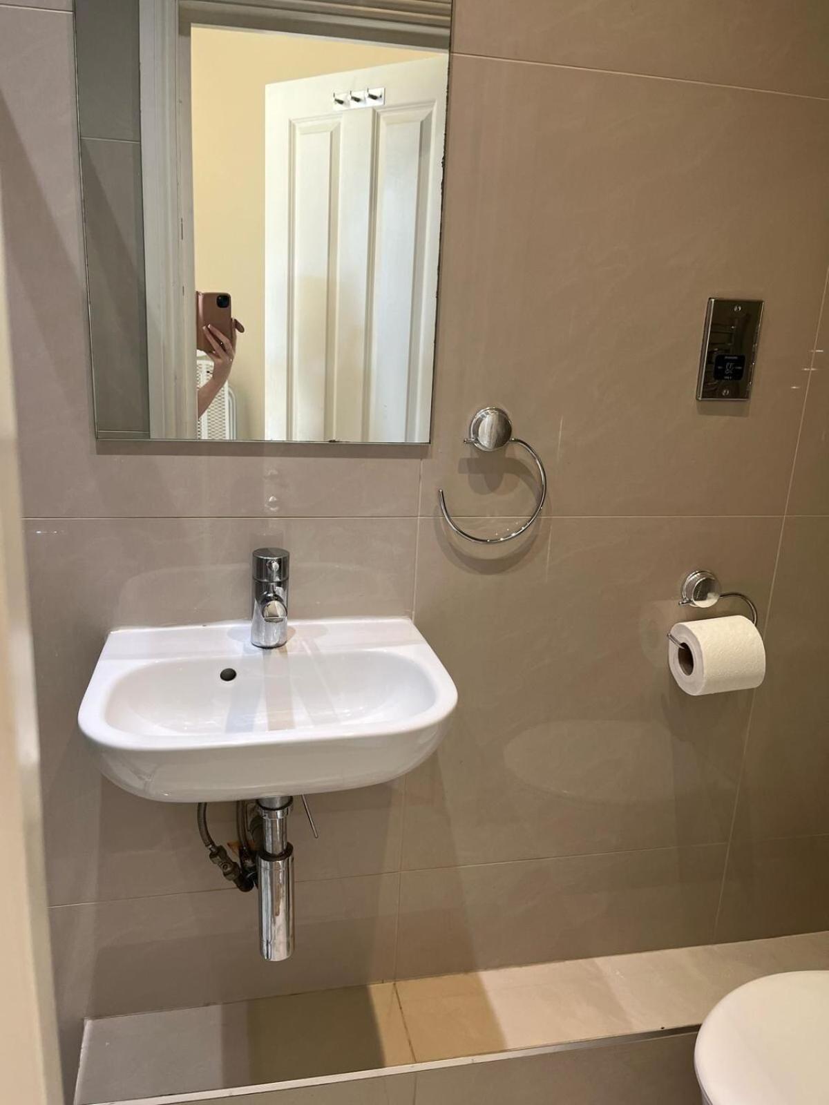 Apartment Stylish And Cosy 1-bed Flat London
