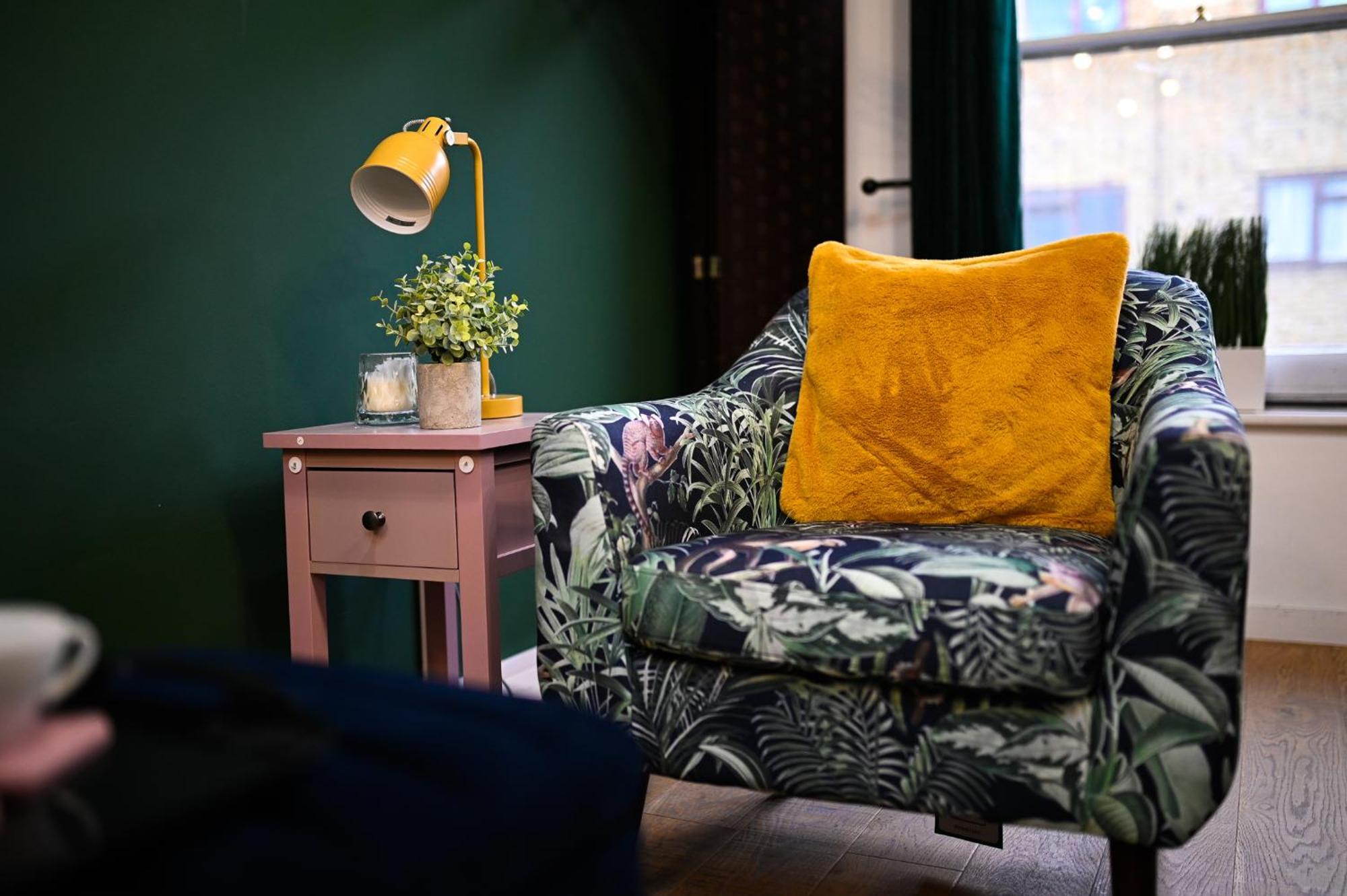 1br Sleeps 4, Georgian Townhouse, Near Liverpool Street, Super London, Beautifully Designed * London