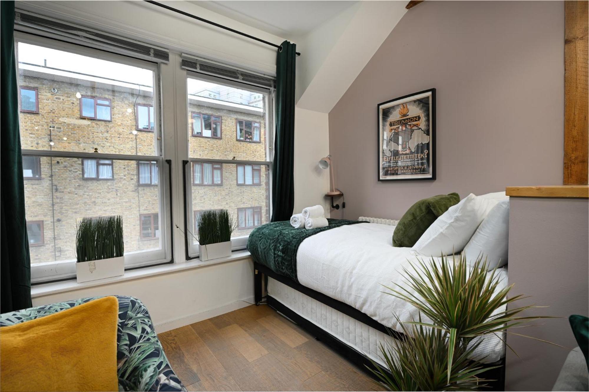 1br Sleeps 4, Georgian Townhouse, Near Liverpool Street, Super London, Beautifully Designed London