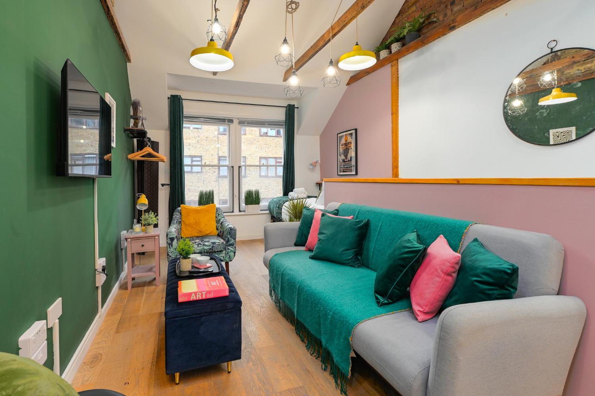 1br Sleeps 4, Georgian Townhouse, Near Liverpool Street, Super London, Beautifully Designed