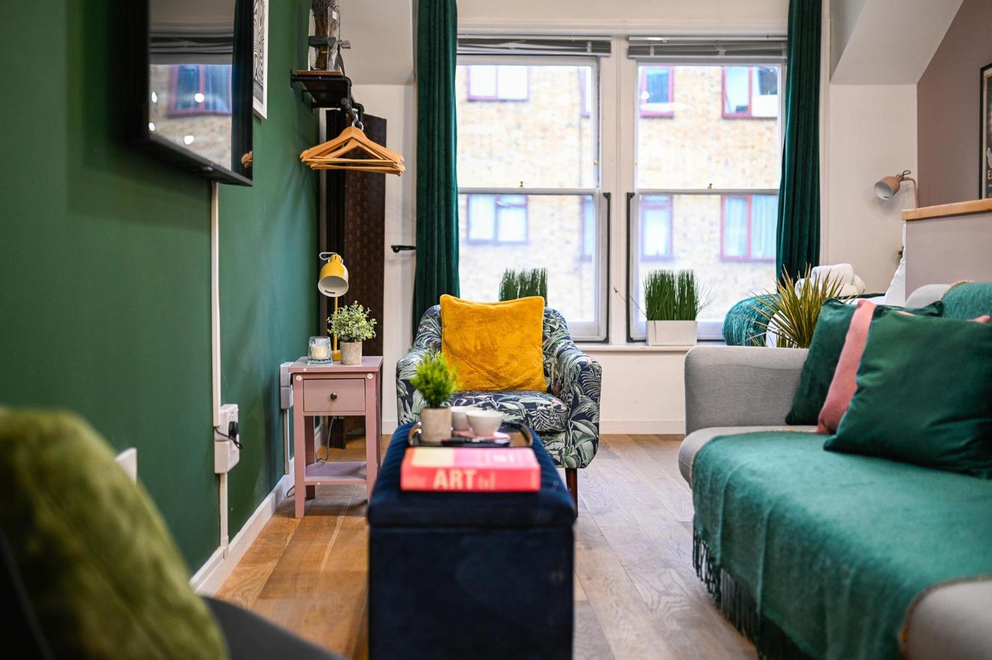 1br Sleeps 4, Georgian Townhouse, Near Liverpool Street, Super London, Beautifully Designed Apartment
