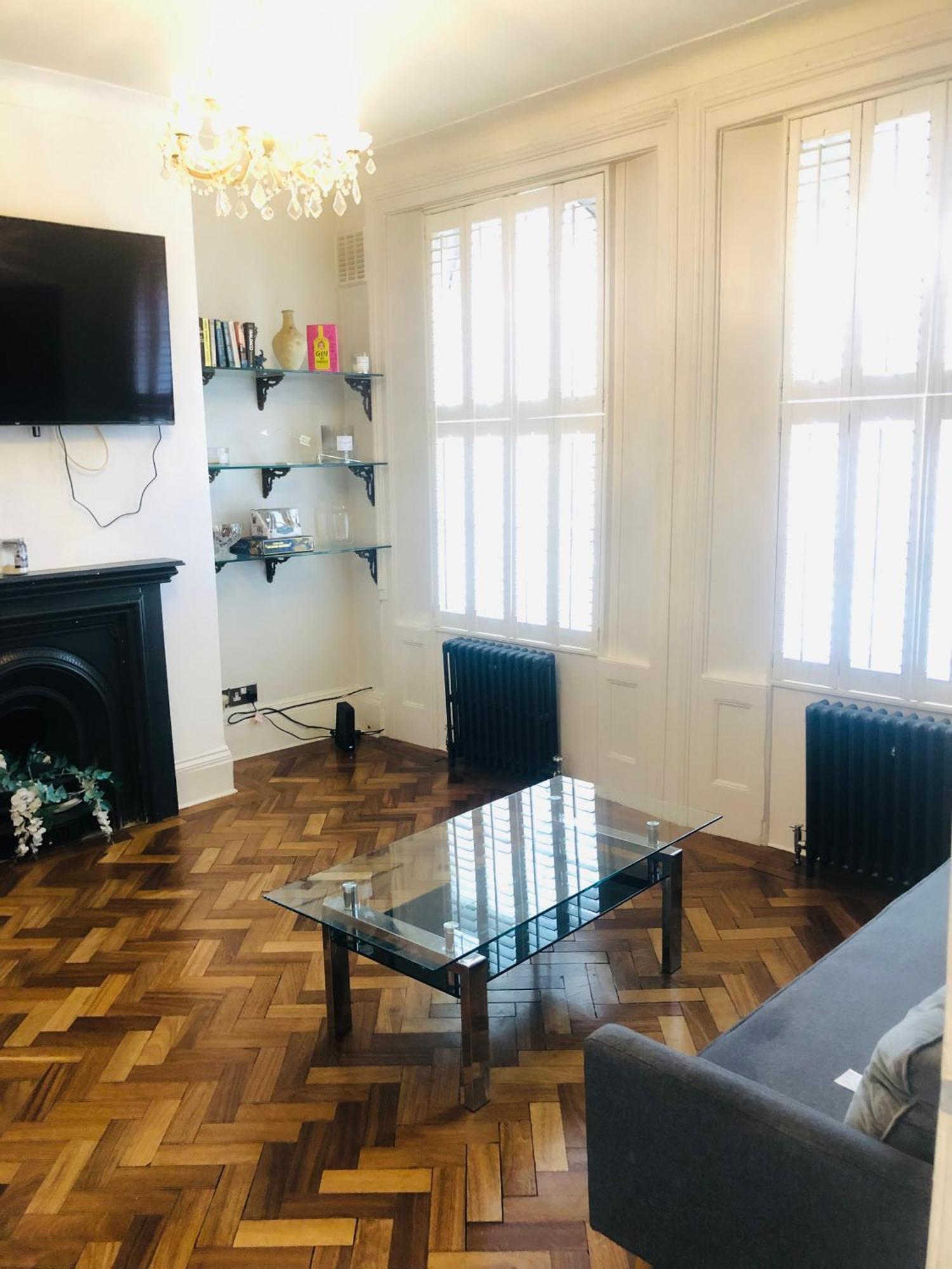 Luxury, One-bedroom Street London
