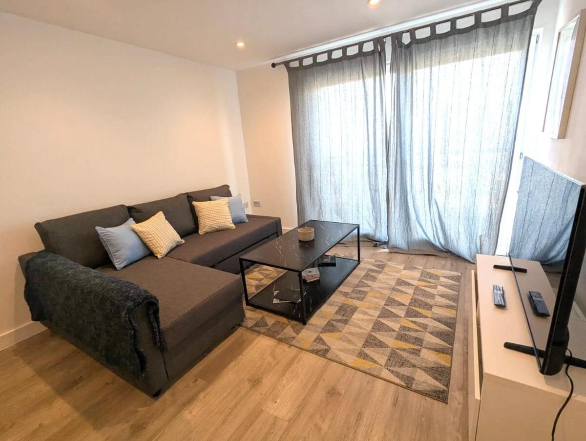 Modern Large Flat 1min To Stockwell Station With Skyscraper View Apartment *