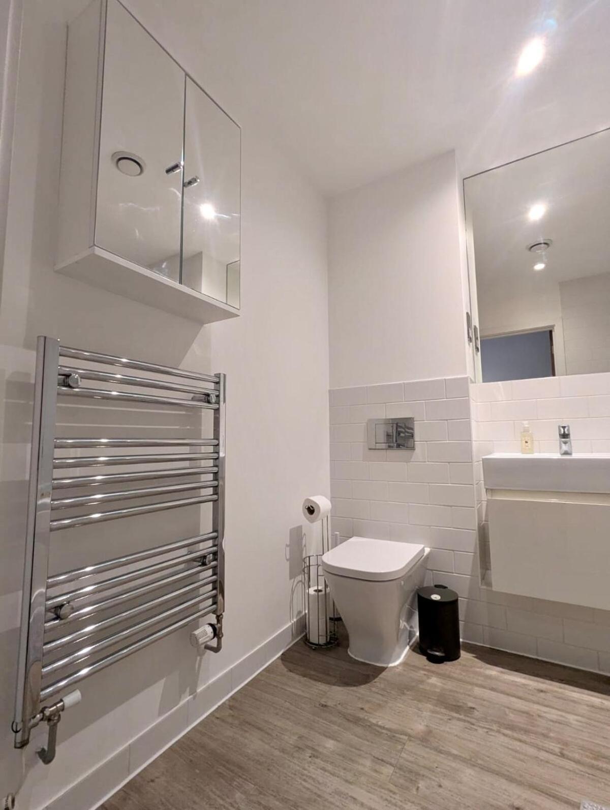 Apartment Modern Large Flat 1min To Stockwell Station With Skyscraper View *