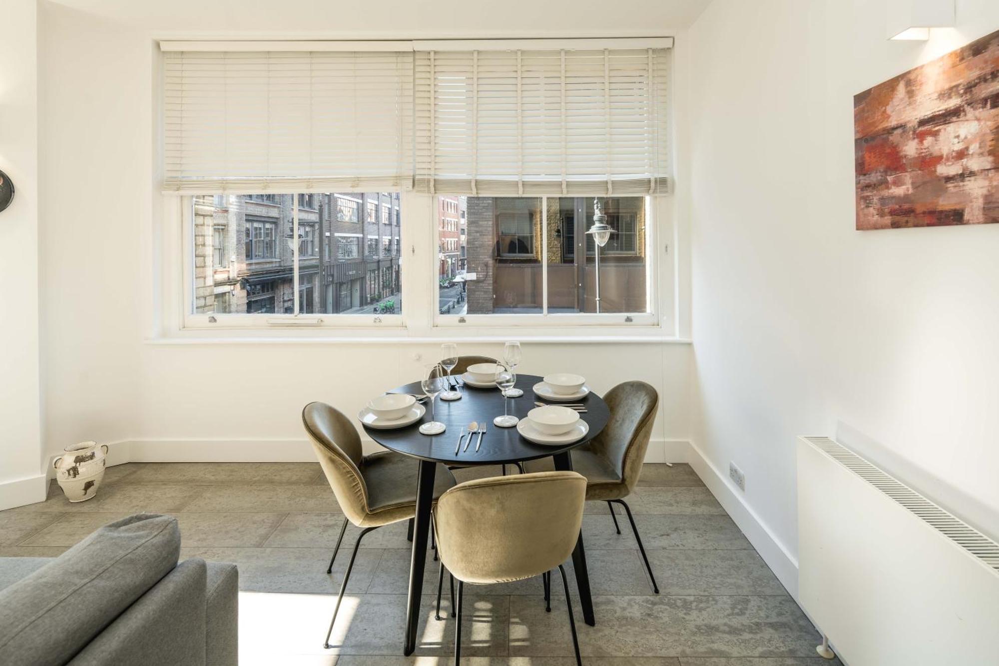 Unique -convenience Apartment