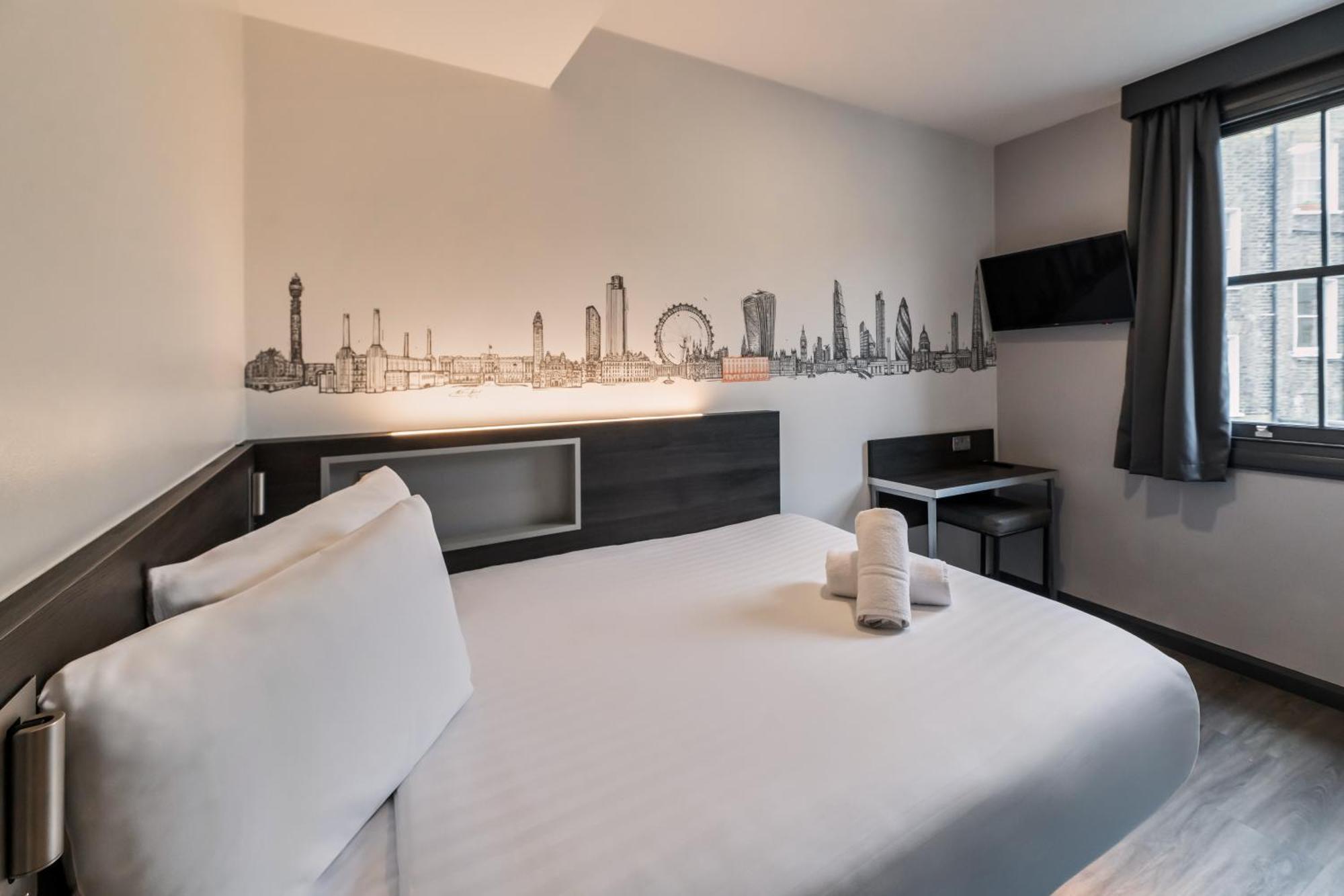 Easyhotel Victoria 2* London