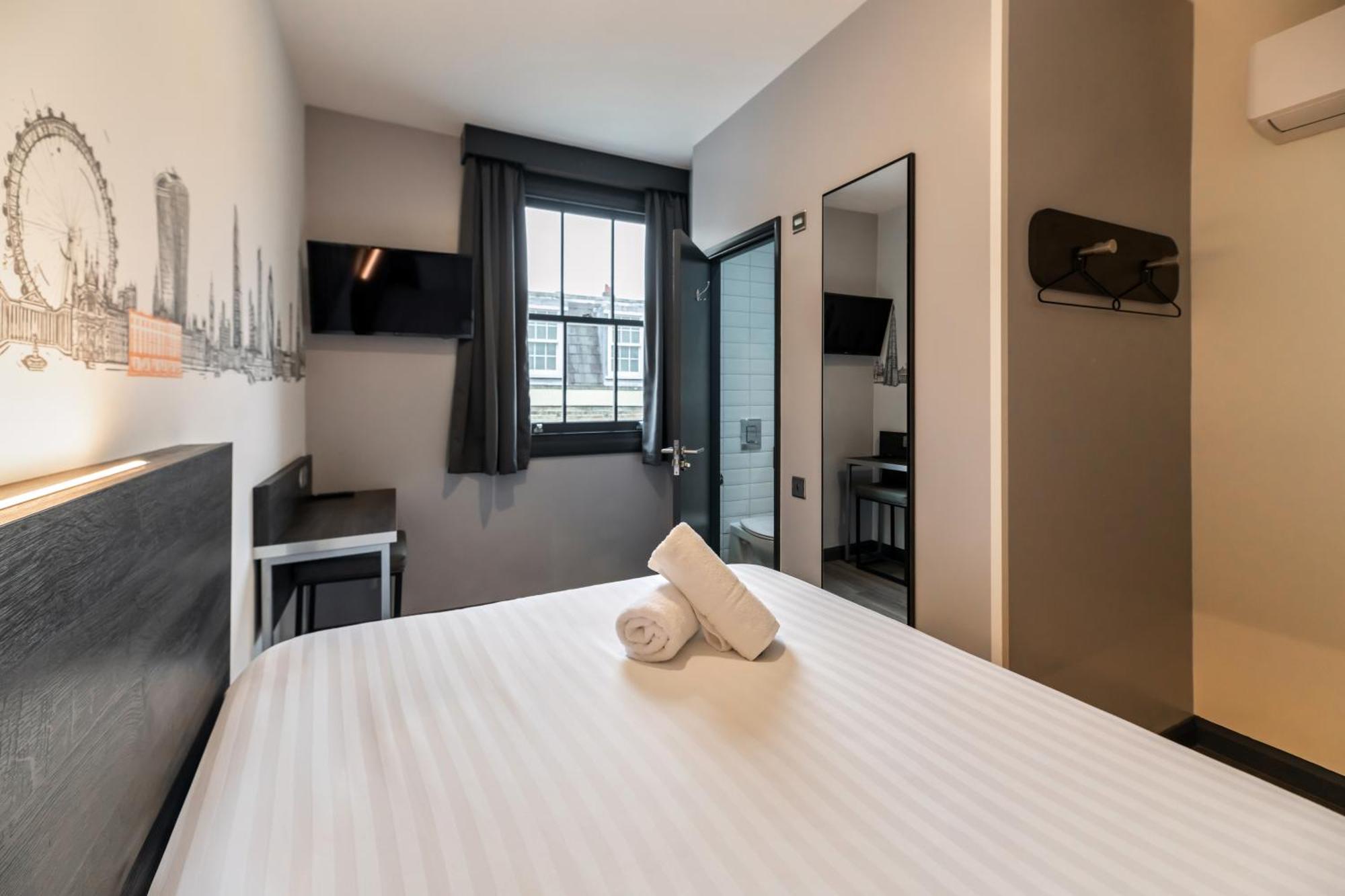 Easyhotel Victoria