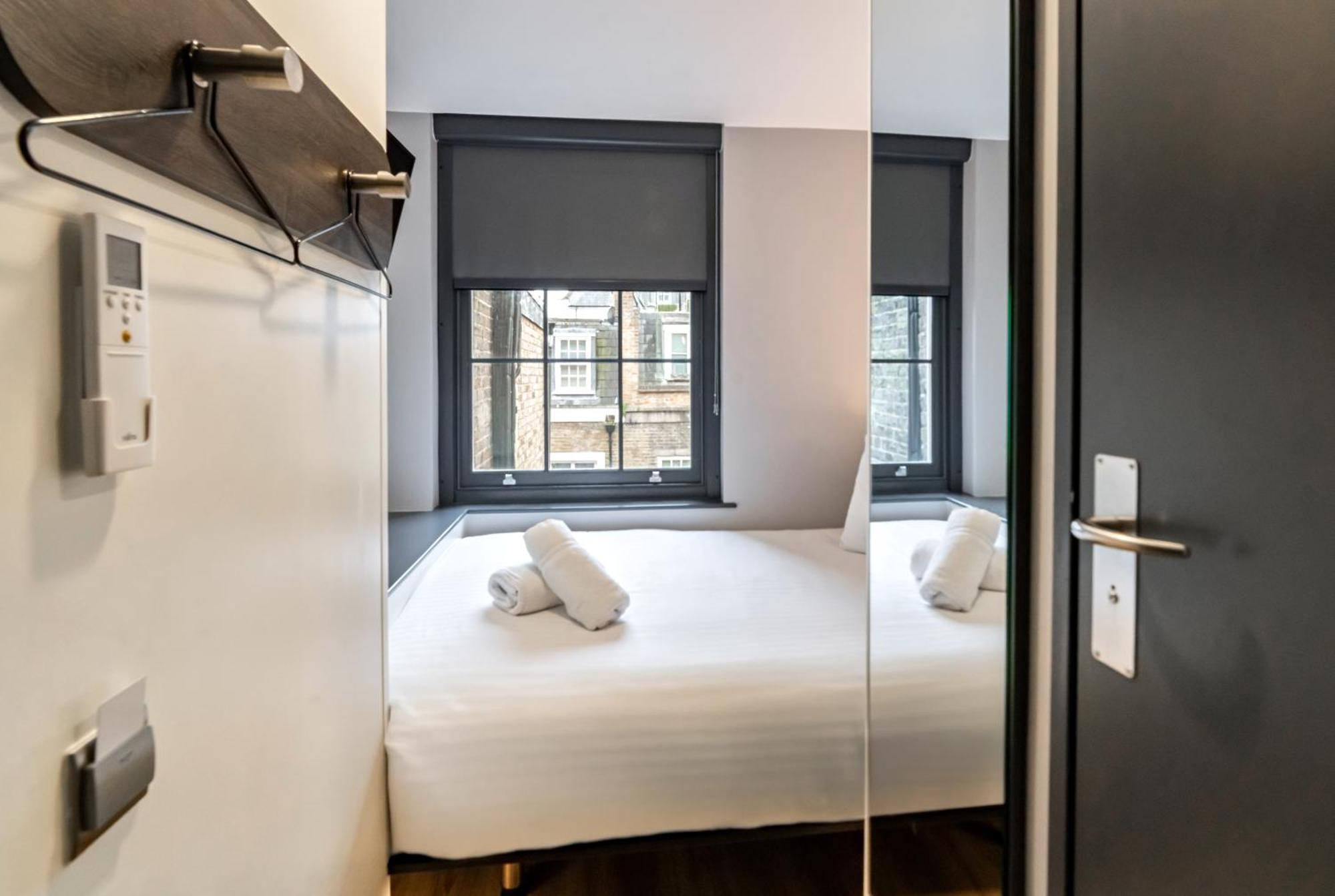 Easyhotel Victoria Hotel London