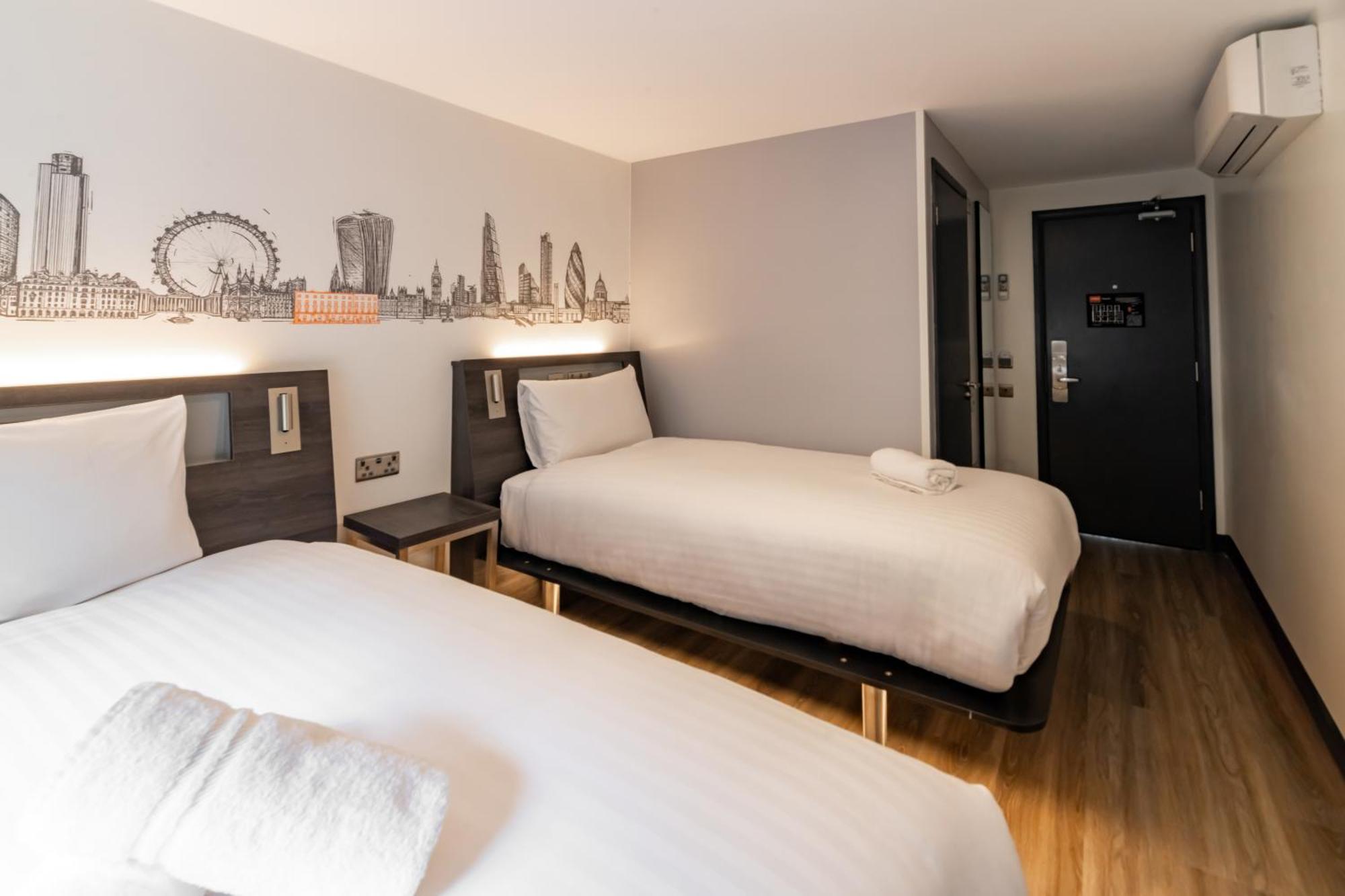 Easyhotel Victoria 2*