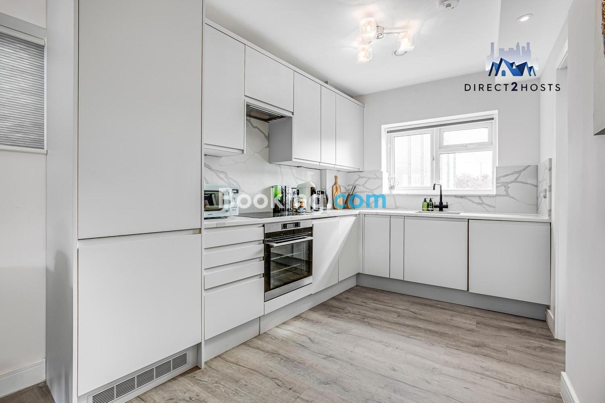 Premium Deals ! Last-minute ! Modern And Stylish Two Bedroom By Direct2hosts With Great Location! W3 7lu, United Kingdom ! By Nancy Short Lets & Serviced Accommodation! *