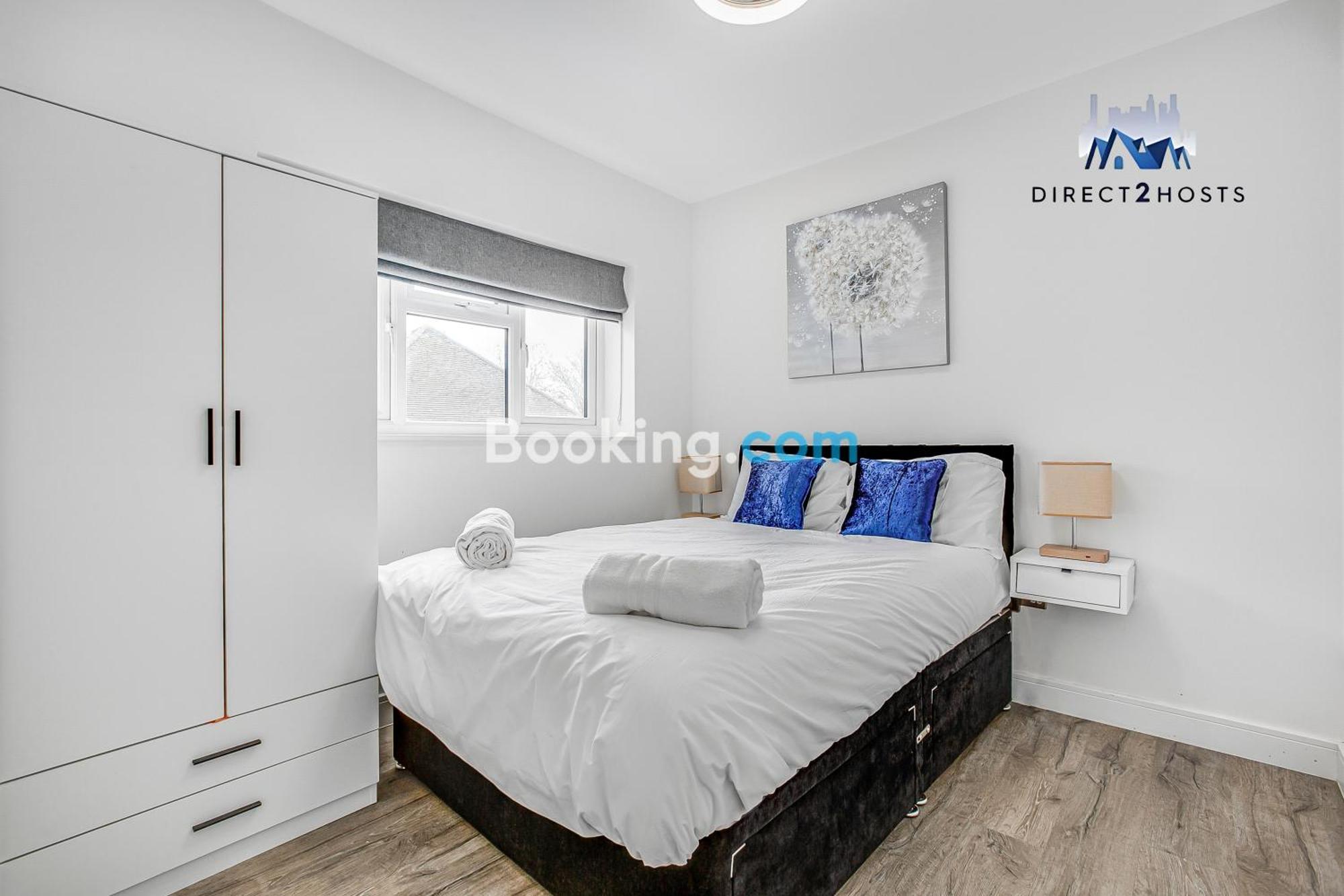 Premium Deals ! Last-minute ! Modern And Stylish Two Bedroom By Direct2hosts With Great Location! W3 7lu, United Kingdom ! By Nancy Short Lets & Serviced Accommodation! London