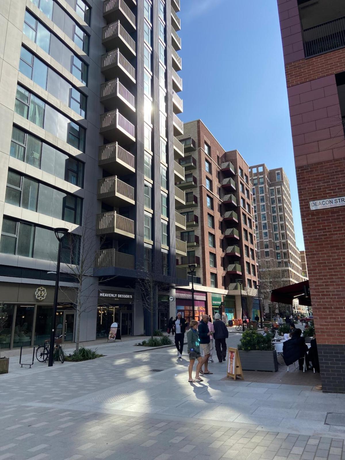 Premium Flat In Zone 1 *