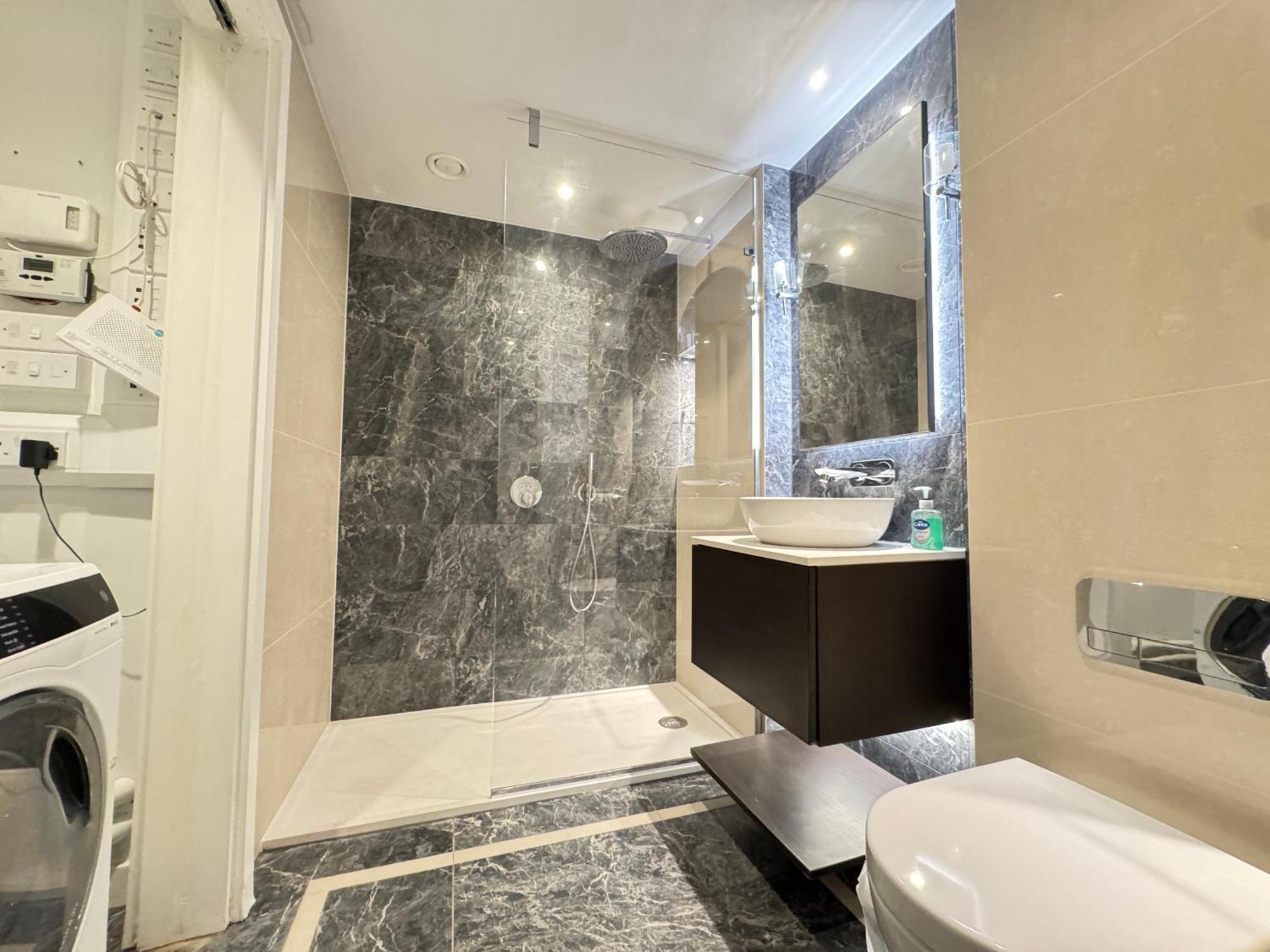 Apartamento Spacious 2-bedroom Near Paddington & Hyde Park Londres