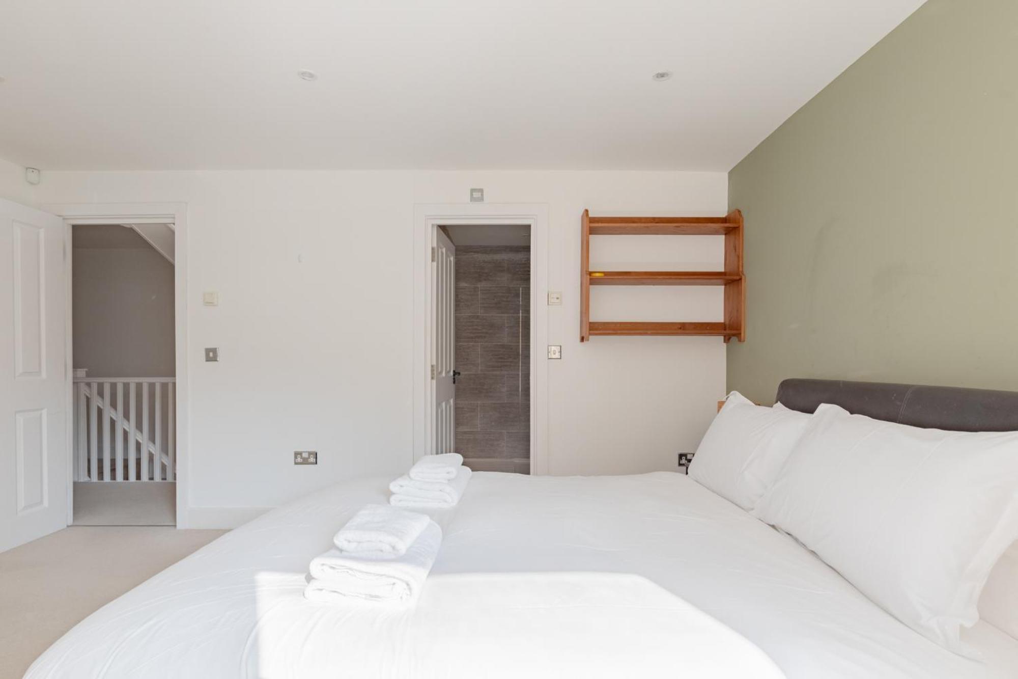 Apartment Stunningly Spacious 4bd Clapham North
