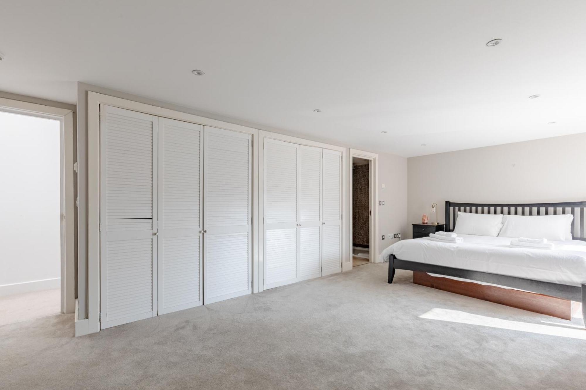 Apartment Stunningly Spacious 4bd Clapham North