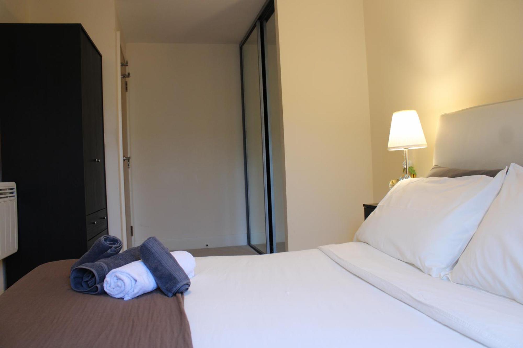 Walkable To Tower Bridge, Wifi, Station 5 Minutes ,smart Tv London