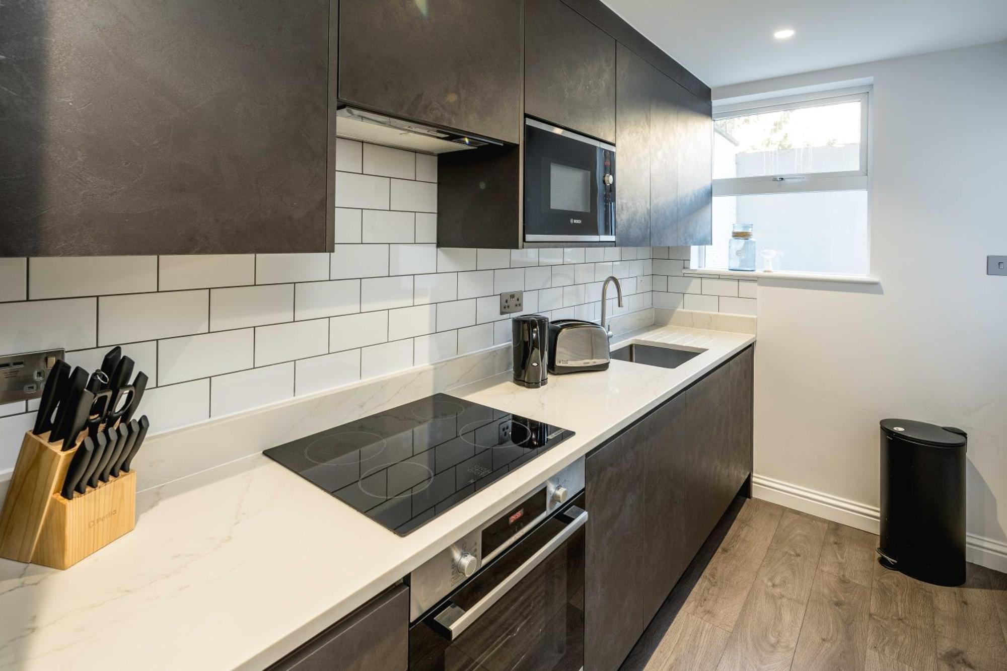 Brand New 1-bedroom In And Convenient Apartment