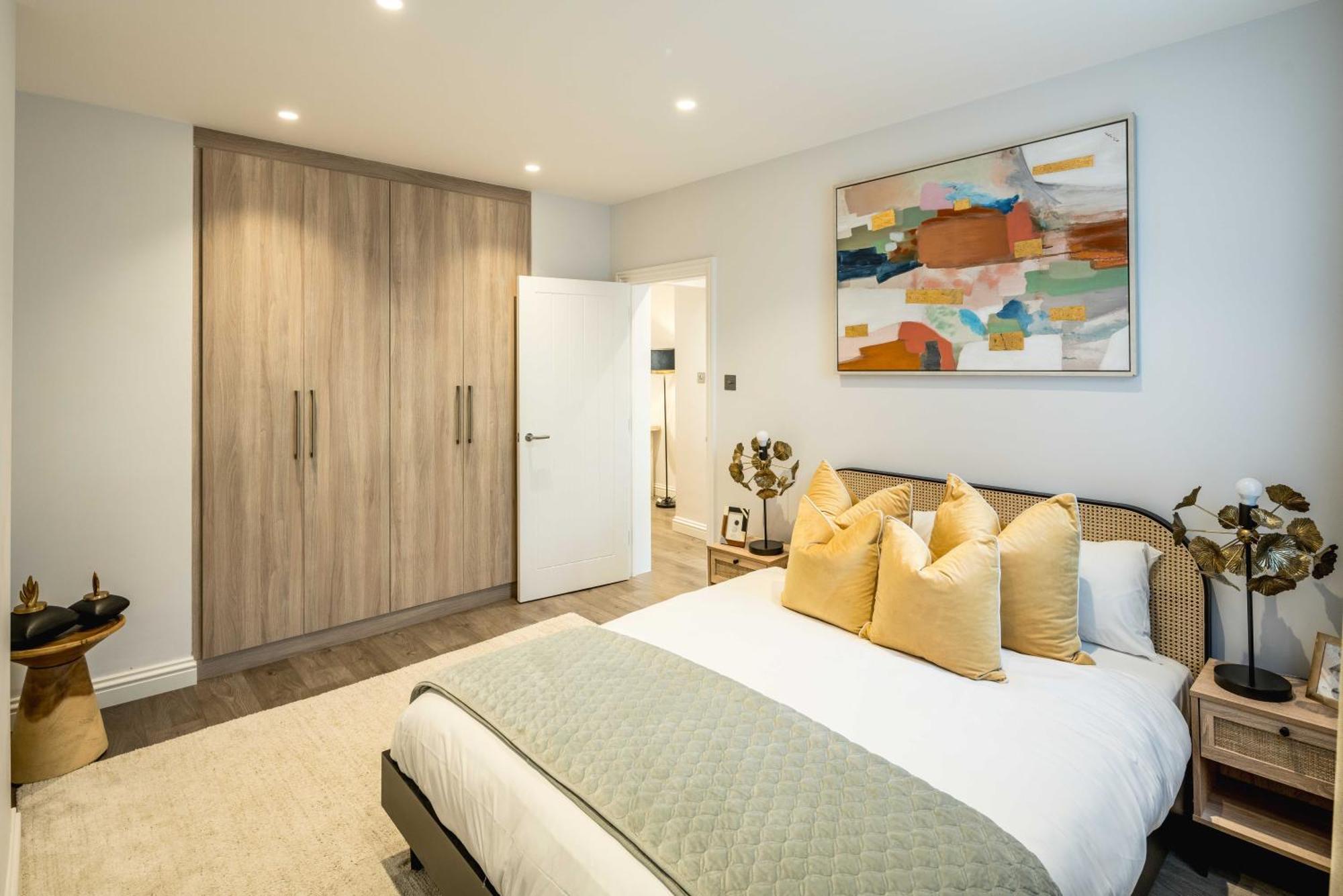 Apartment Brand New 1-bedroom In And Convenient