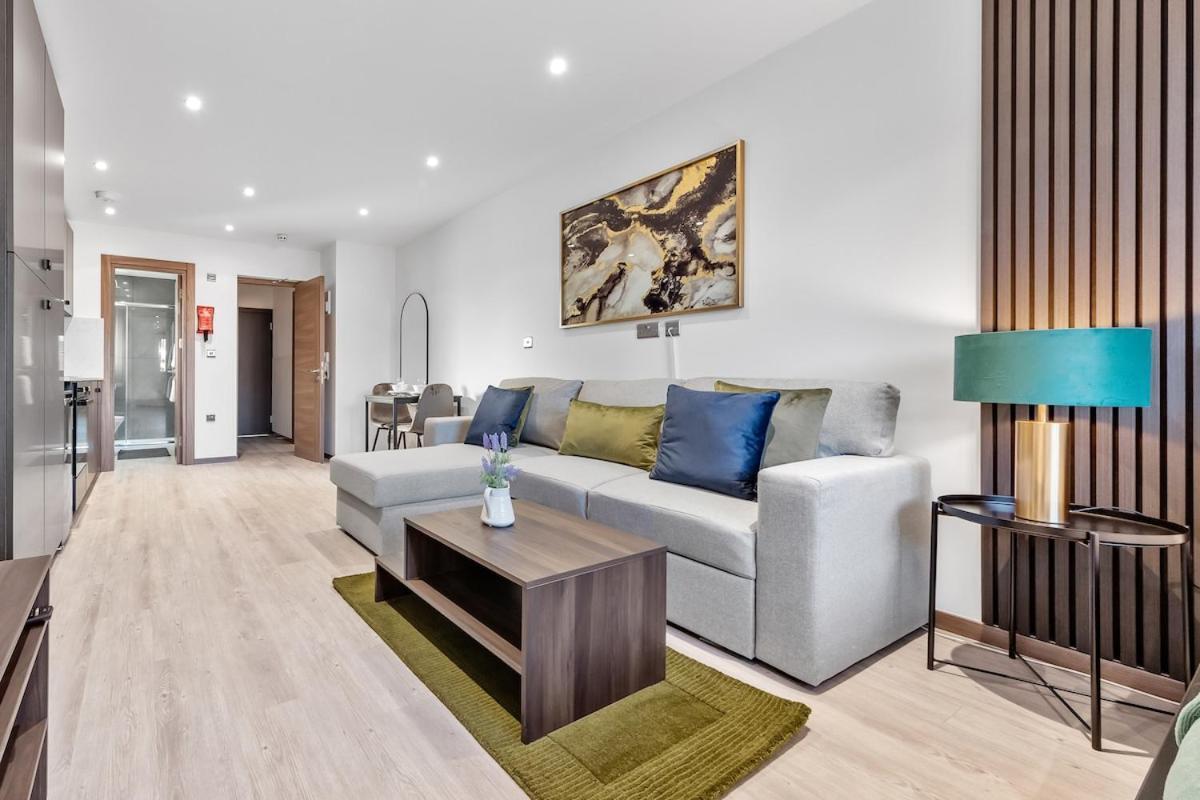 Modern - Golders - Near Station Apartment London