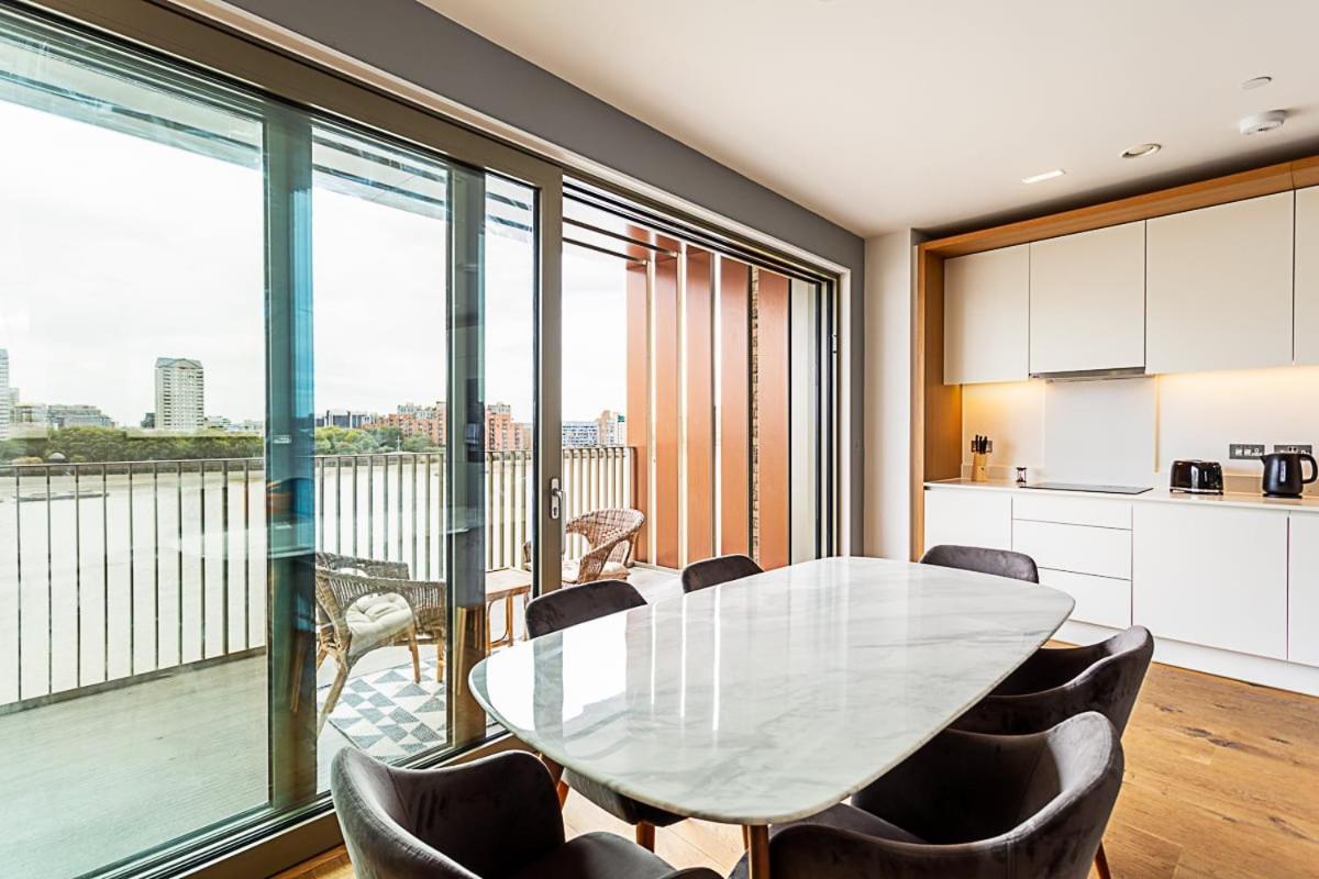 Apartment Stunning Surrey Quays Flat *
