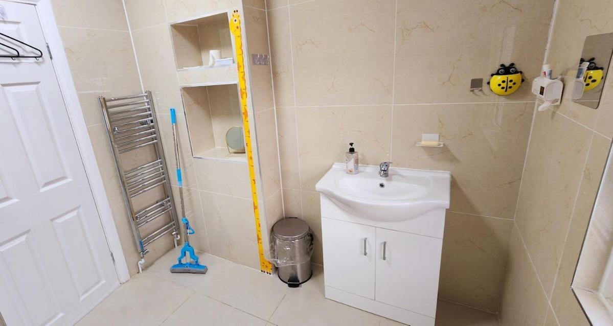 Homestay Spanking New Double 20 Minutes To London