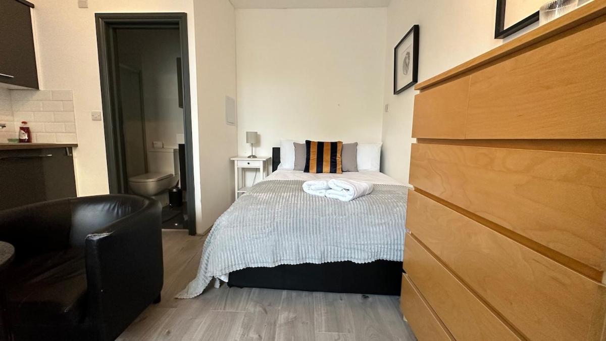 Comfortable West Apartment *
