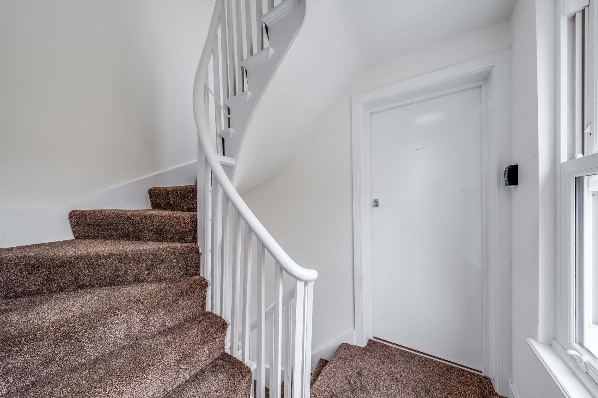 Apartment Camberwell High Spec 6-studio Unit Block London