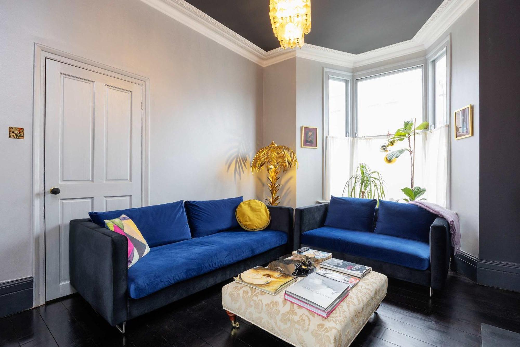 Veeve - Hackney Charms * London