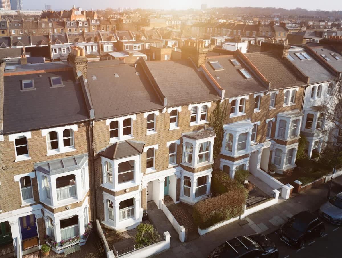 Holiday home Luxury 5-bedroom Town House In Brook London