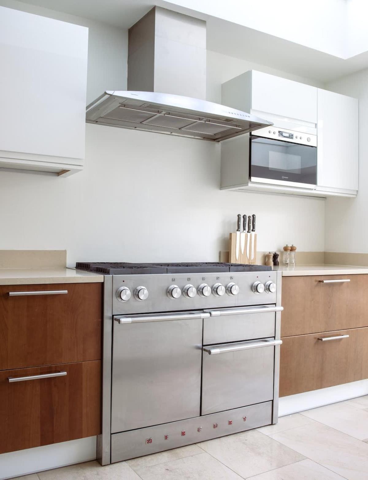 Luxury 5-bedroom Town House In Brook Holiday home