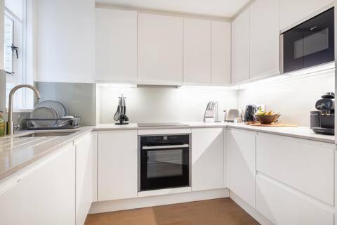 Apartment Duke Gem London