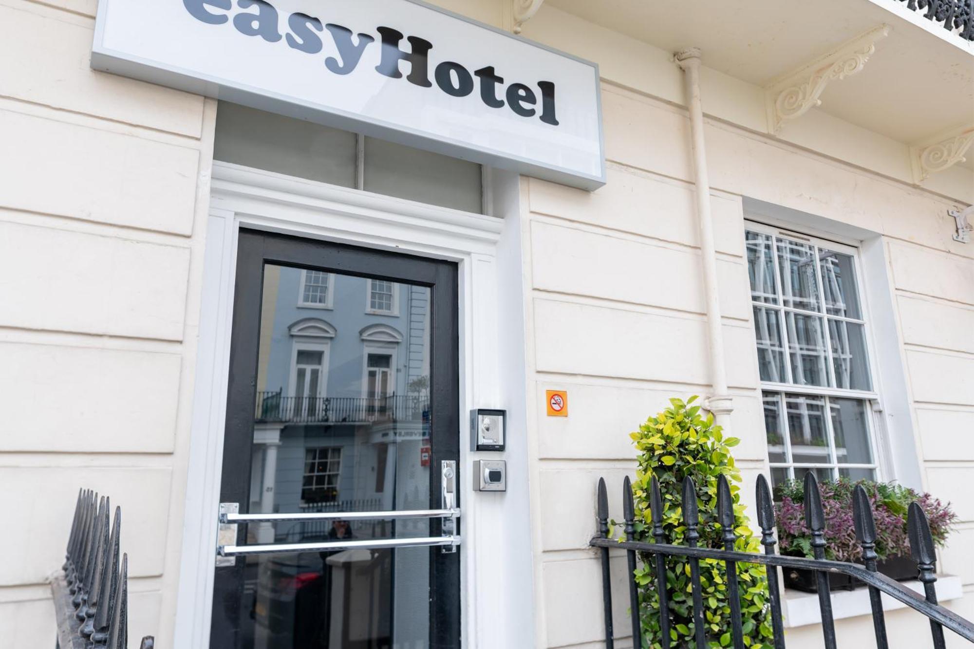 Easyhotel Victoria 2* London