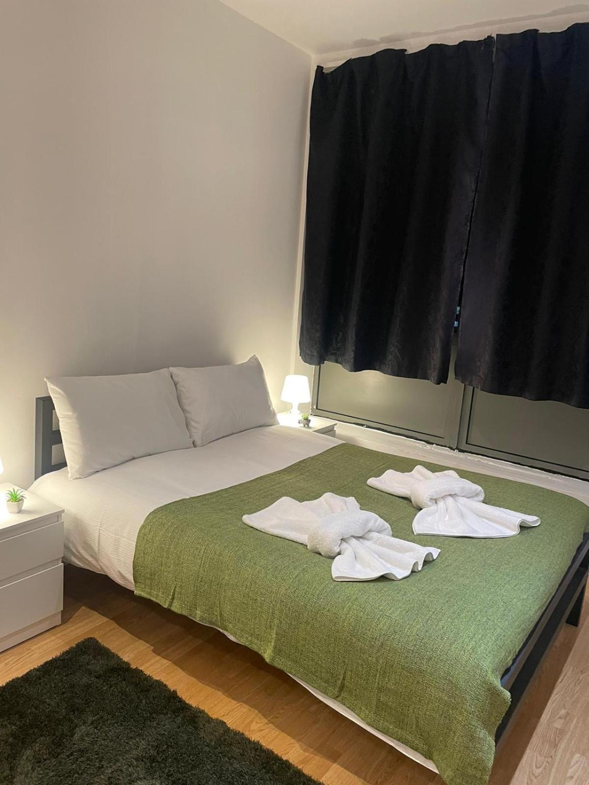 Comfortable - Cosy - Budget In Center