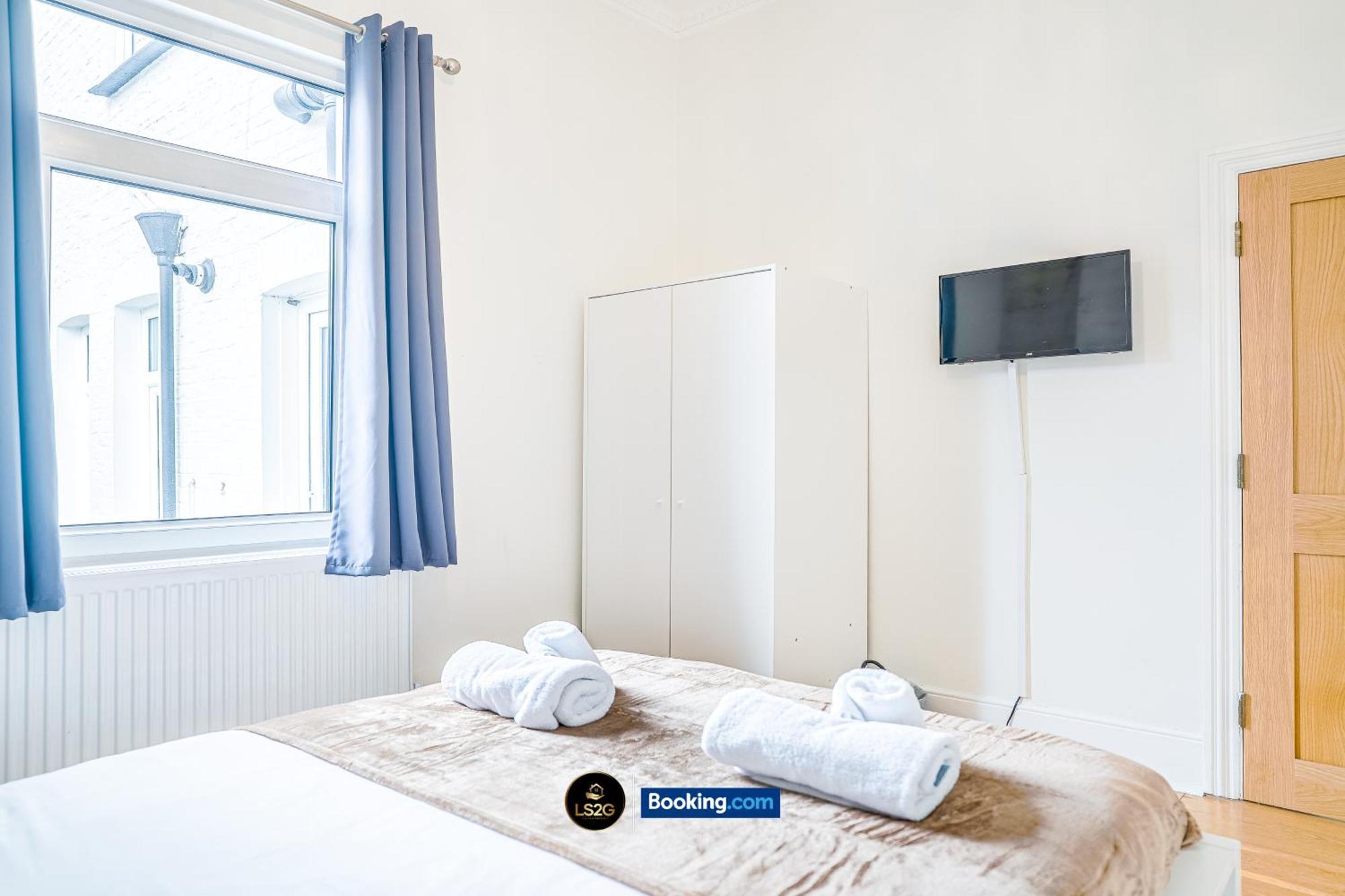 Stunning House By Ls2g Short Lets & Serviced Greater With Free Wifi Vakantiehuis Londen