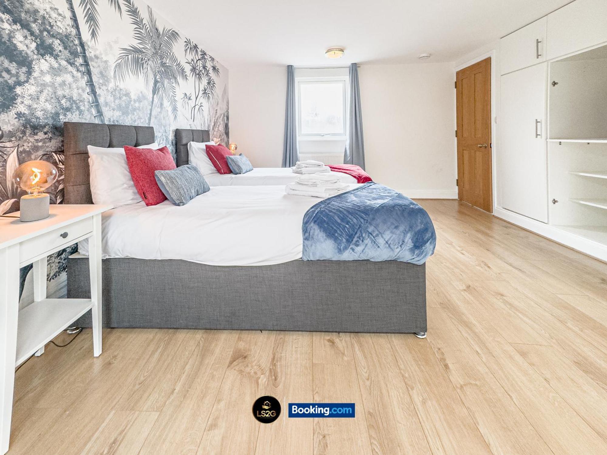 Stunning House By Ls2g Short Lets & Serviced Greater With Free Wifi Vakantiehuis *